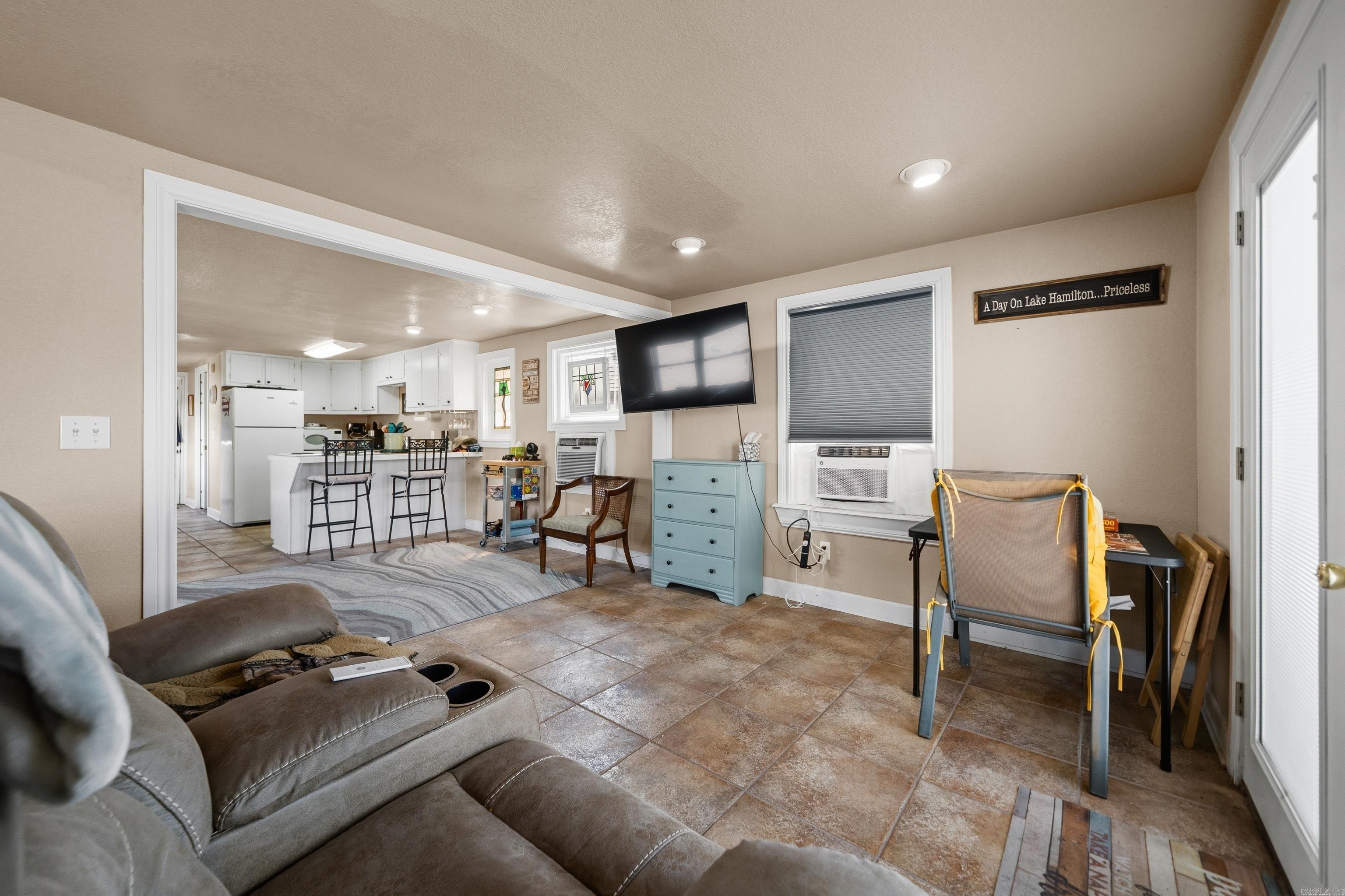 LAKELAND LODGE HPR - Residential