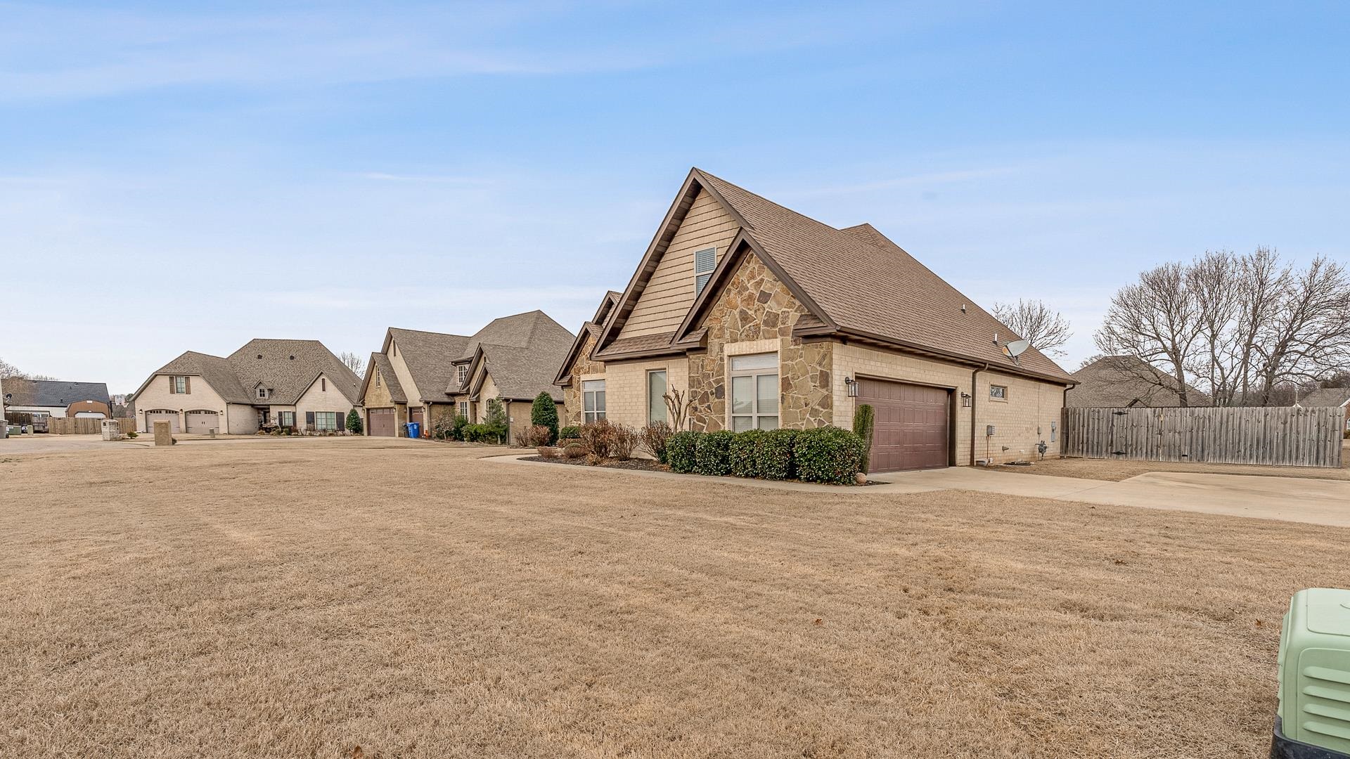 ABIGAIL CROSSING - Residential