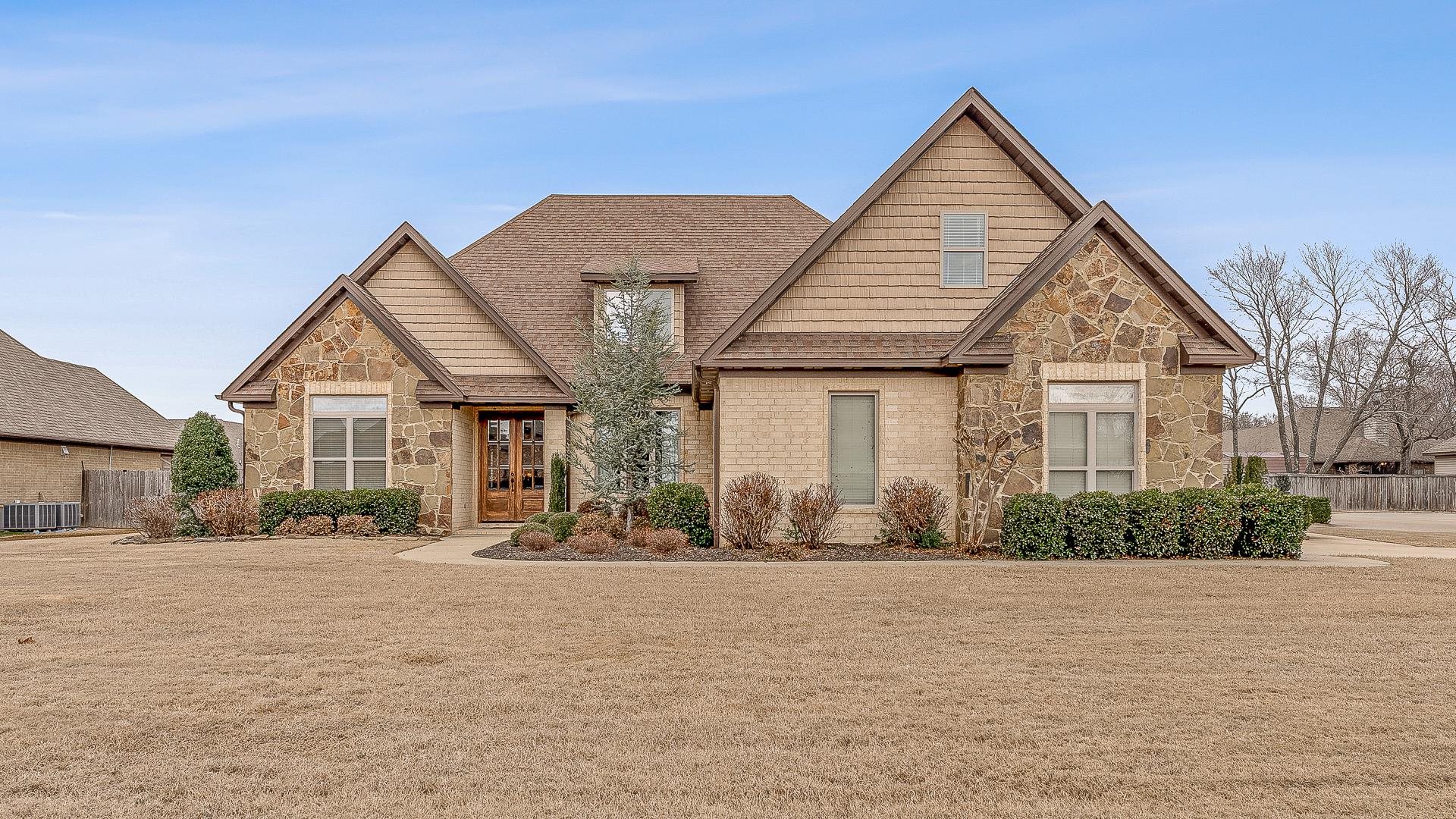 ABIGAIL CROSSING - Residential