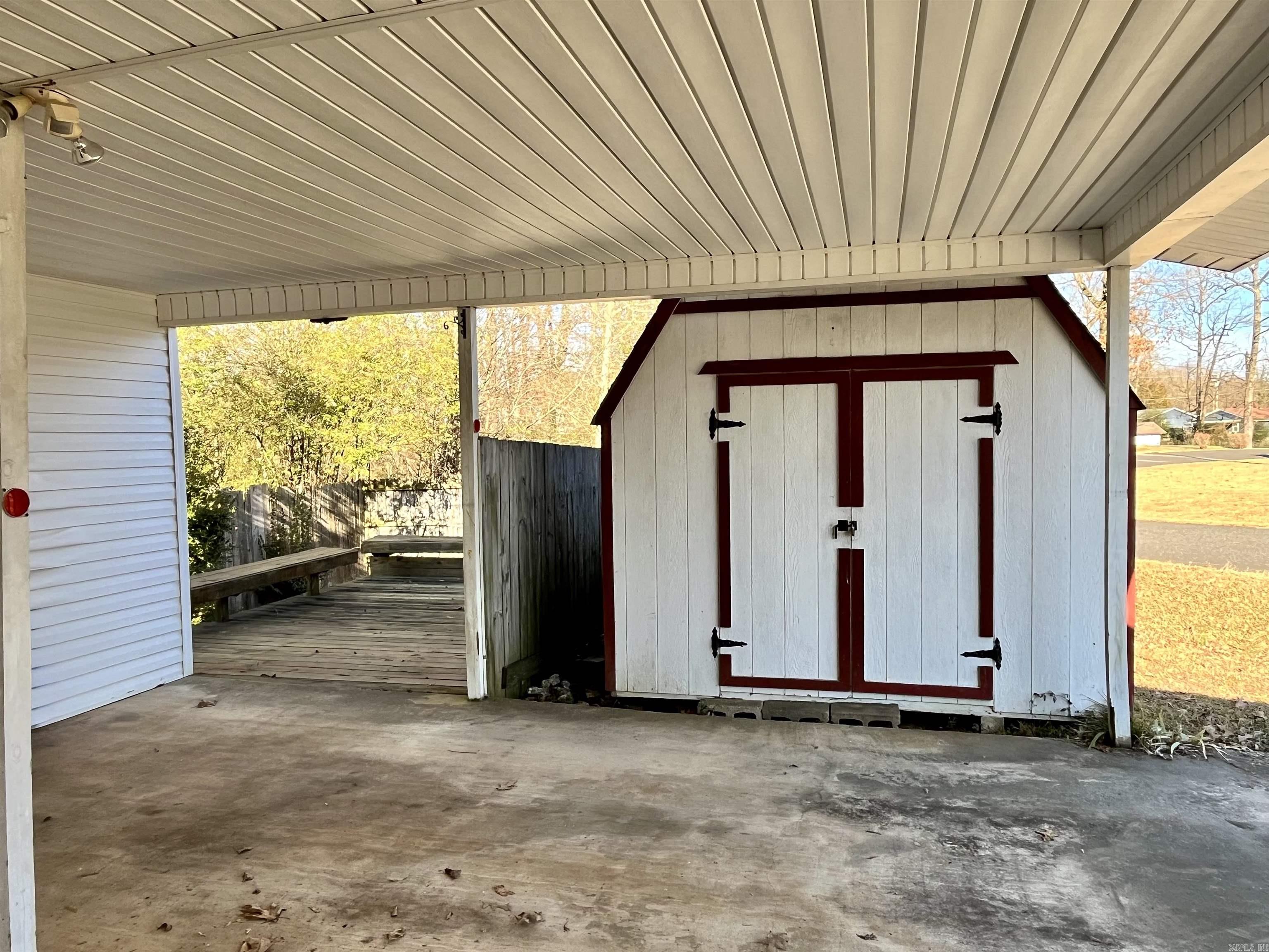 CATHERINE SHORES - Residential