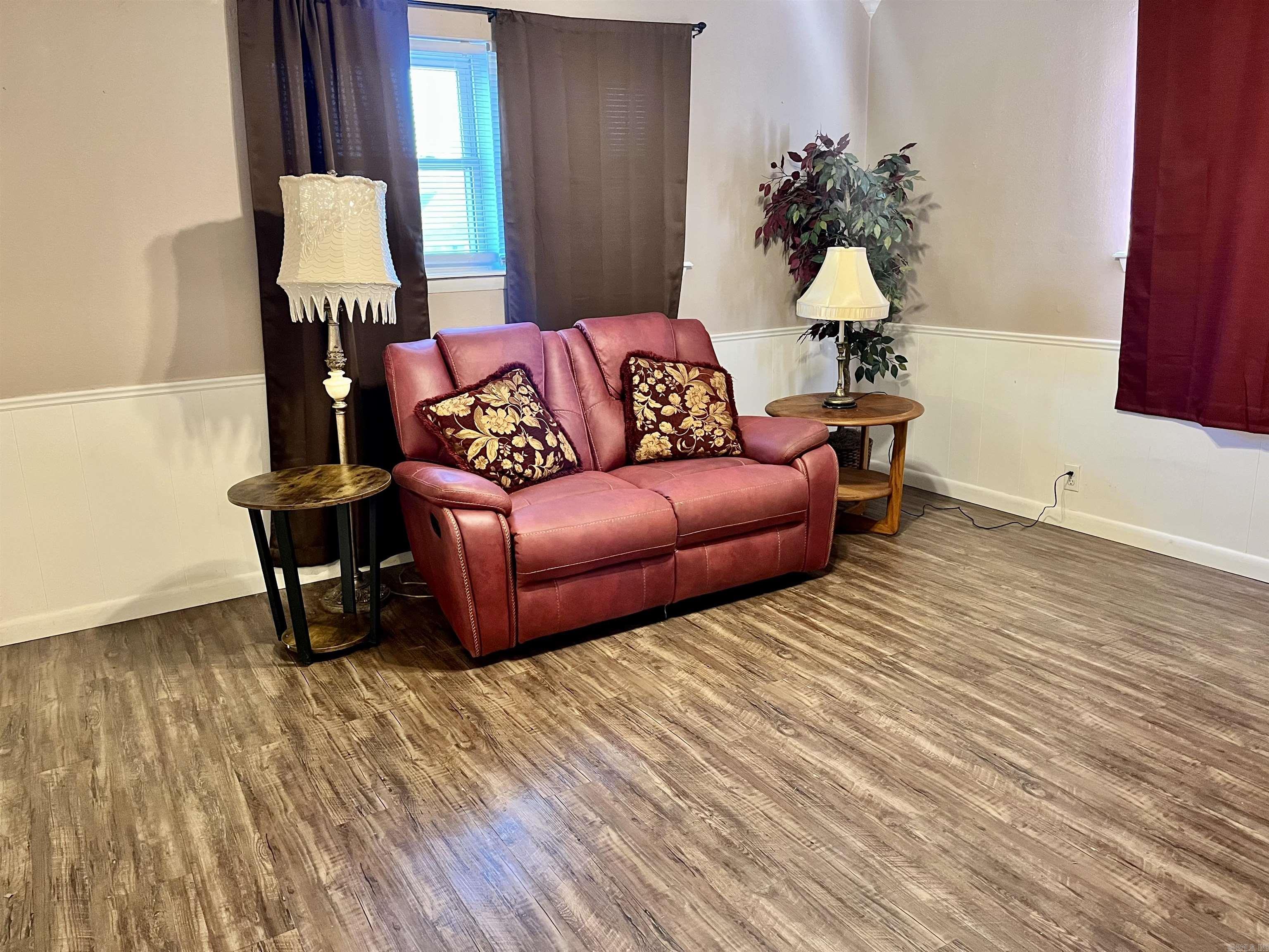 CATHERINE SHORES - Residential