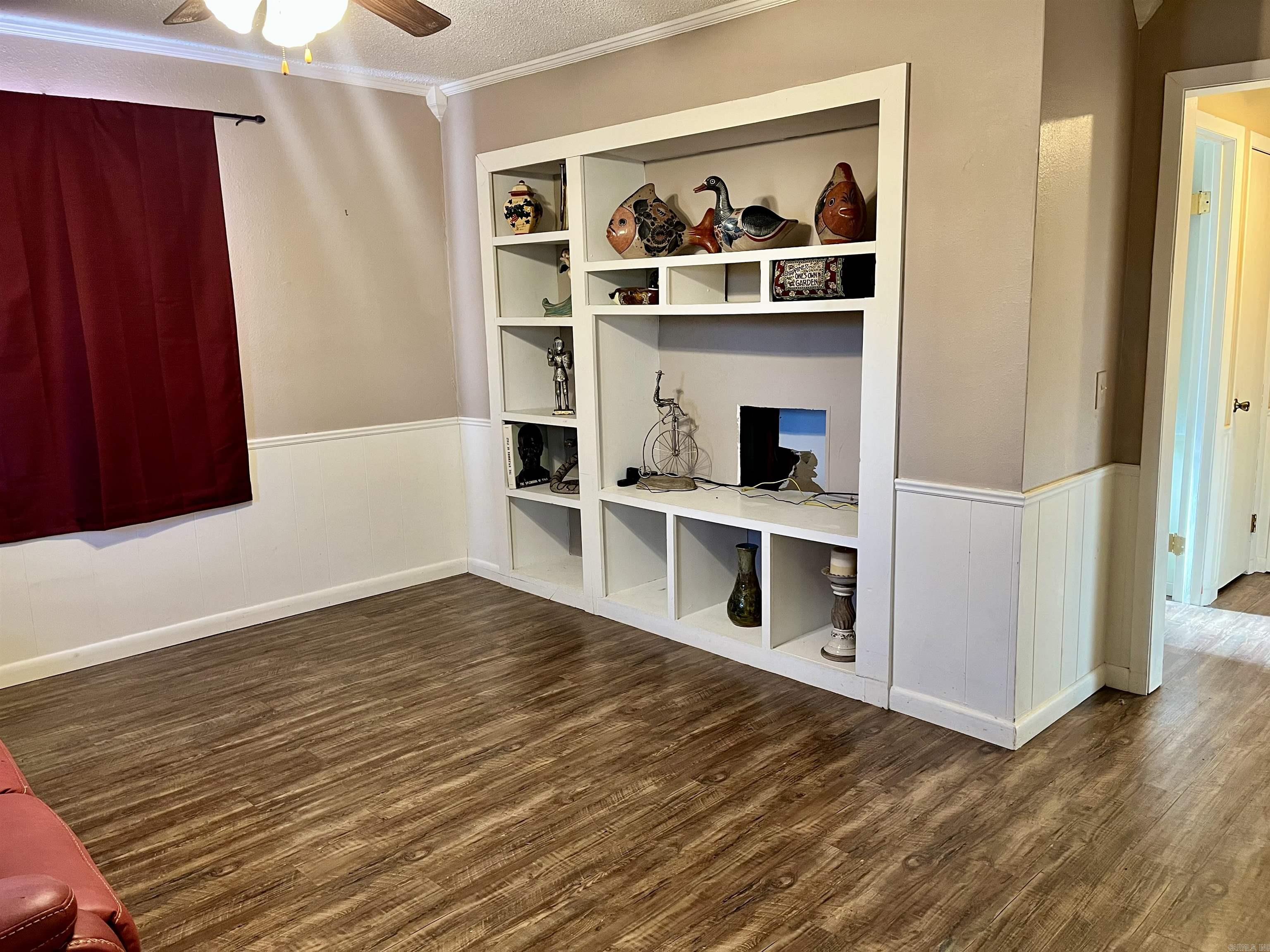 CATHERINE SHORES - Residential