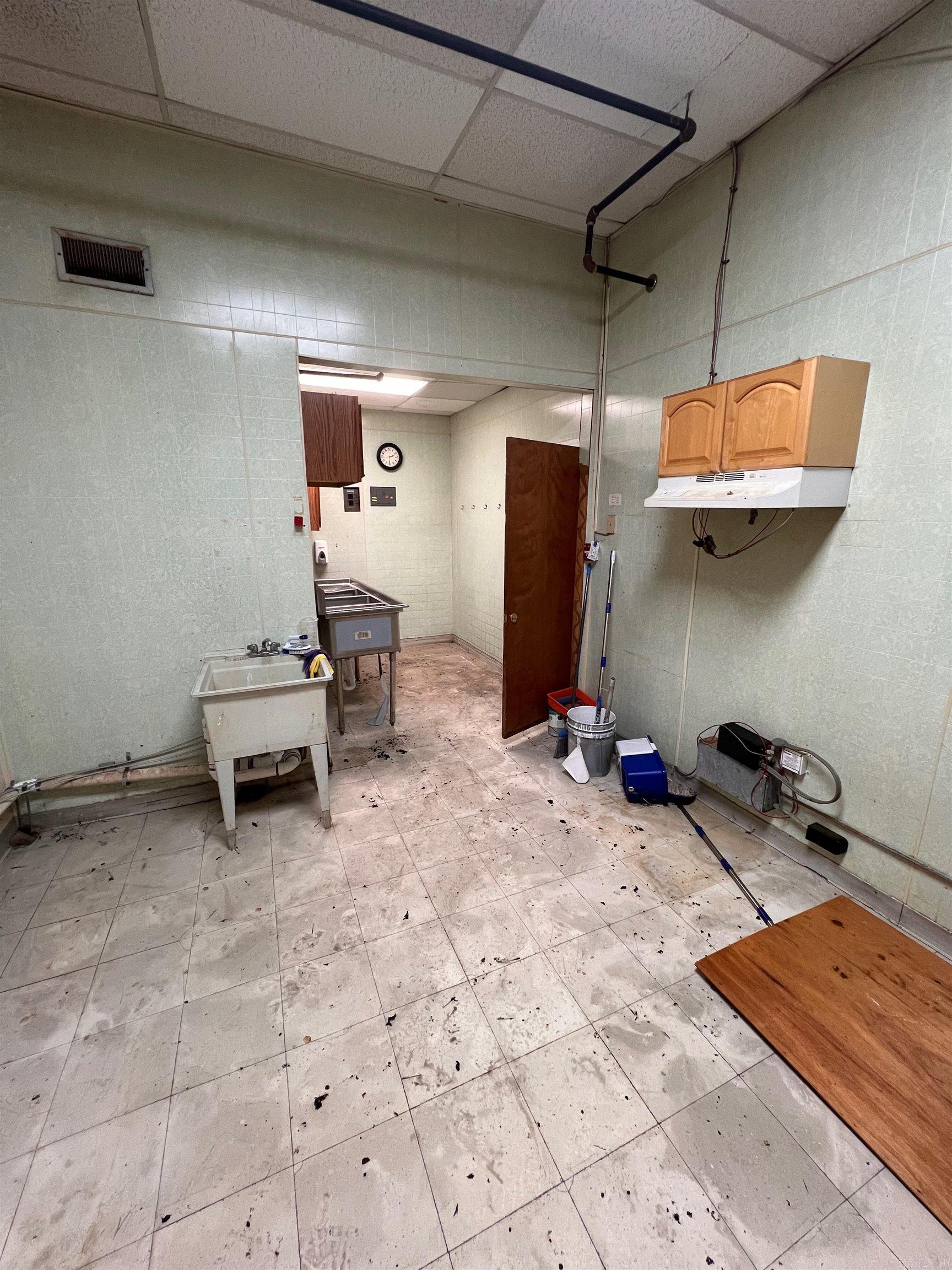 Westwood L1 - Commercial Sale