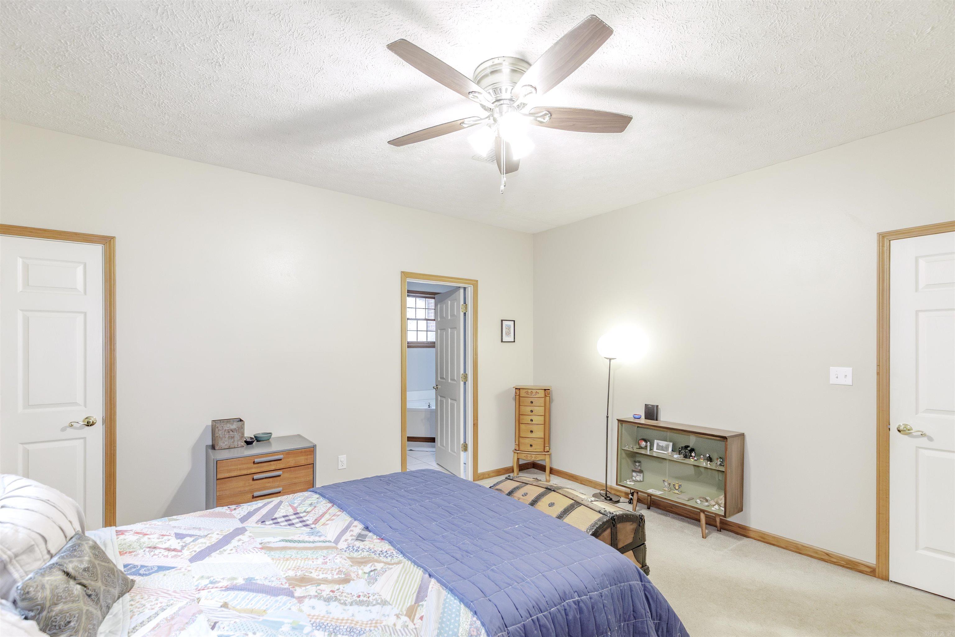 LAKEVIEW ESTATES - Residential