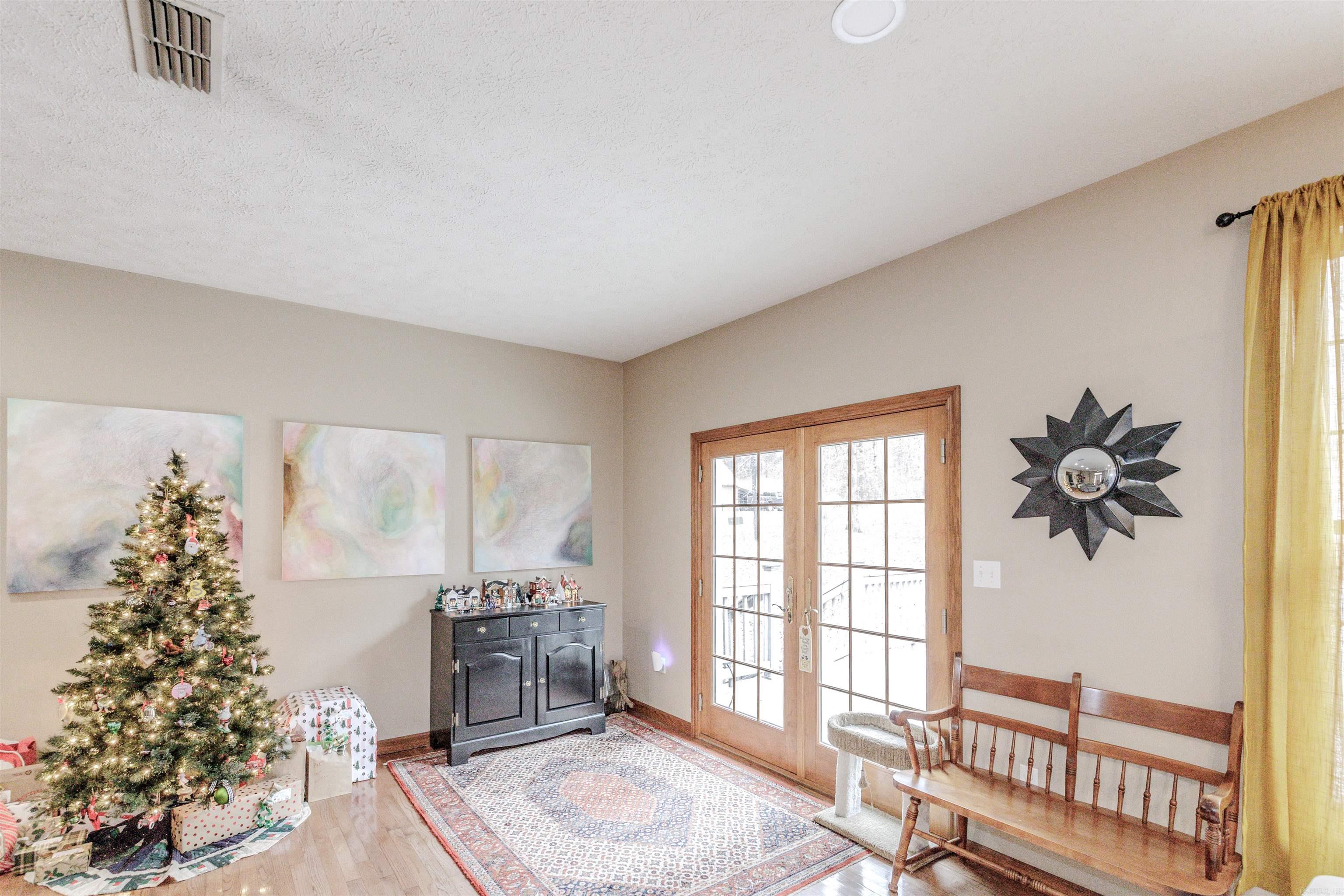 LAKEVIEW ESTATES - Residential