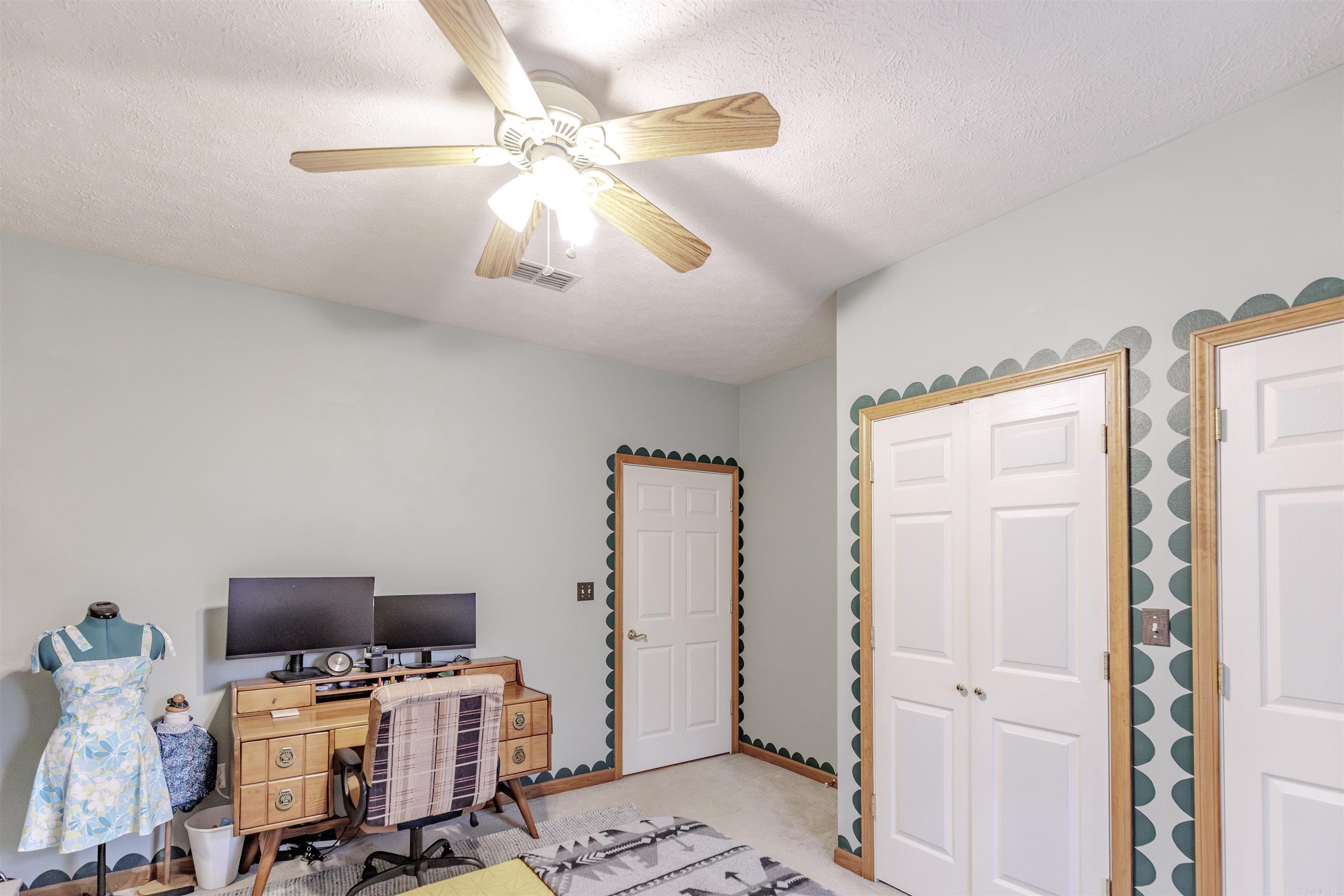 LAKEVIEW ESTATES - Residential