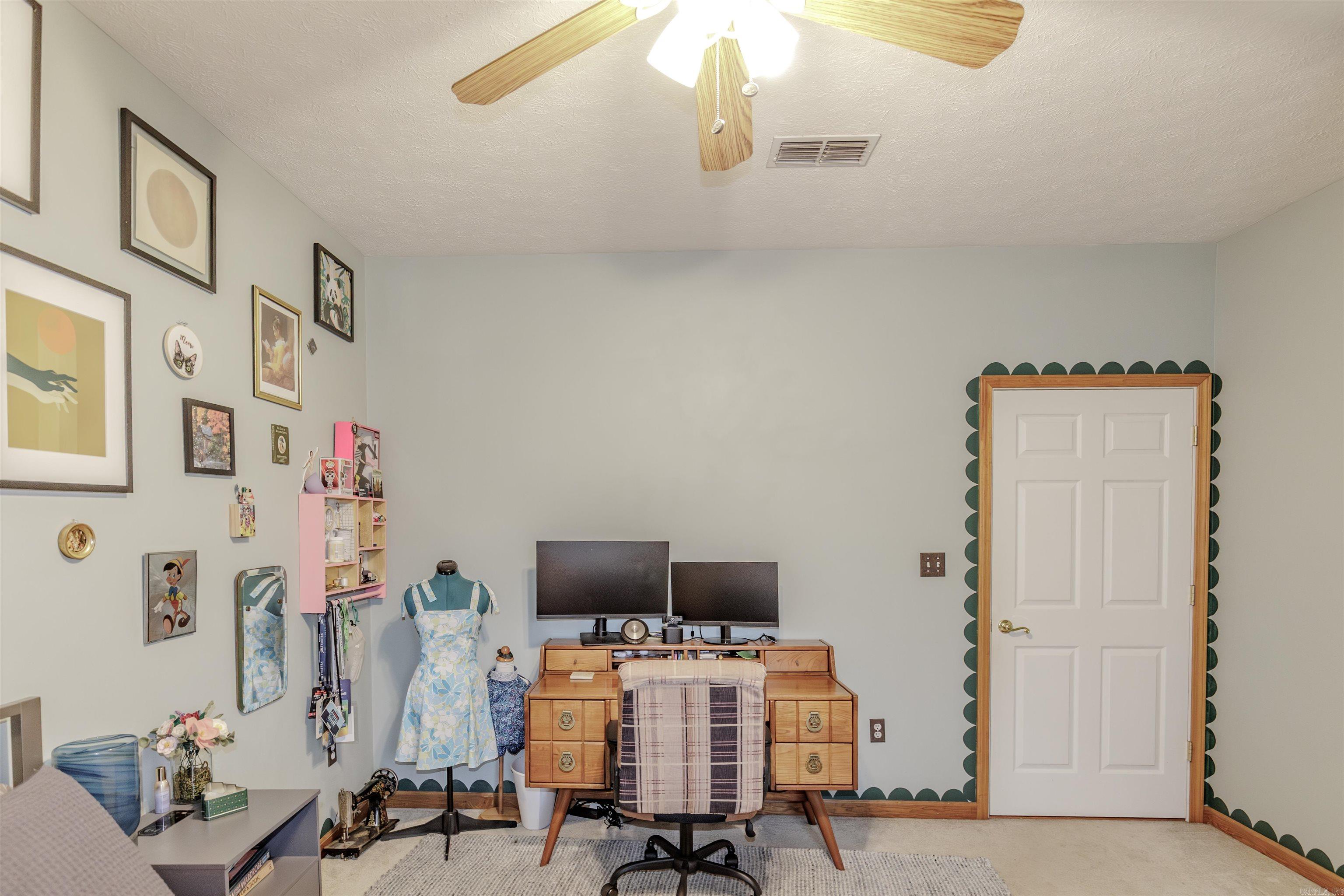 LAKEVIEW ESTATES - Residential