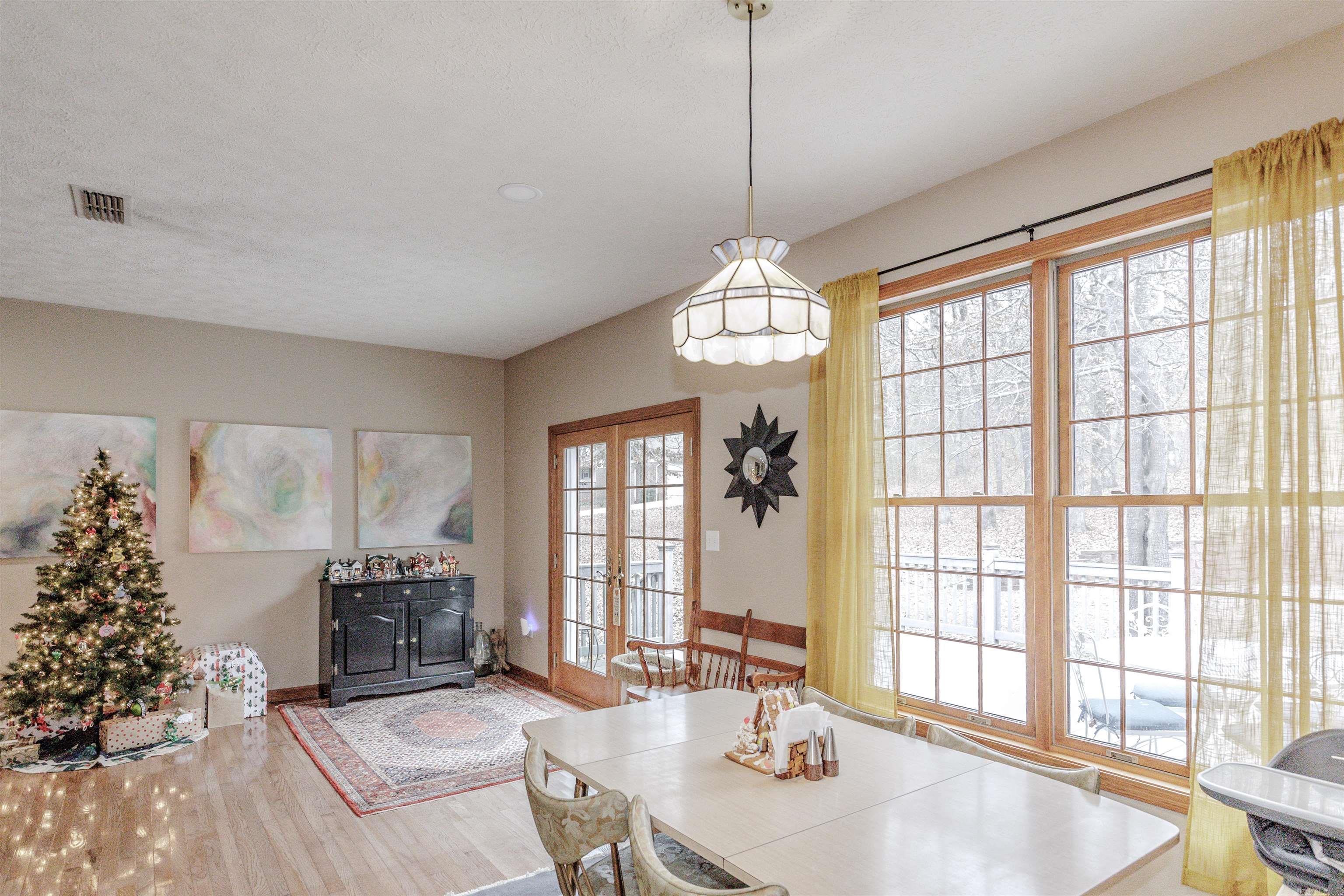 LAKEVIEW ESTATES - Residential