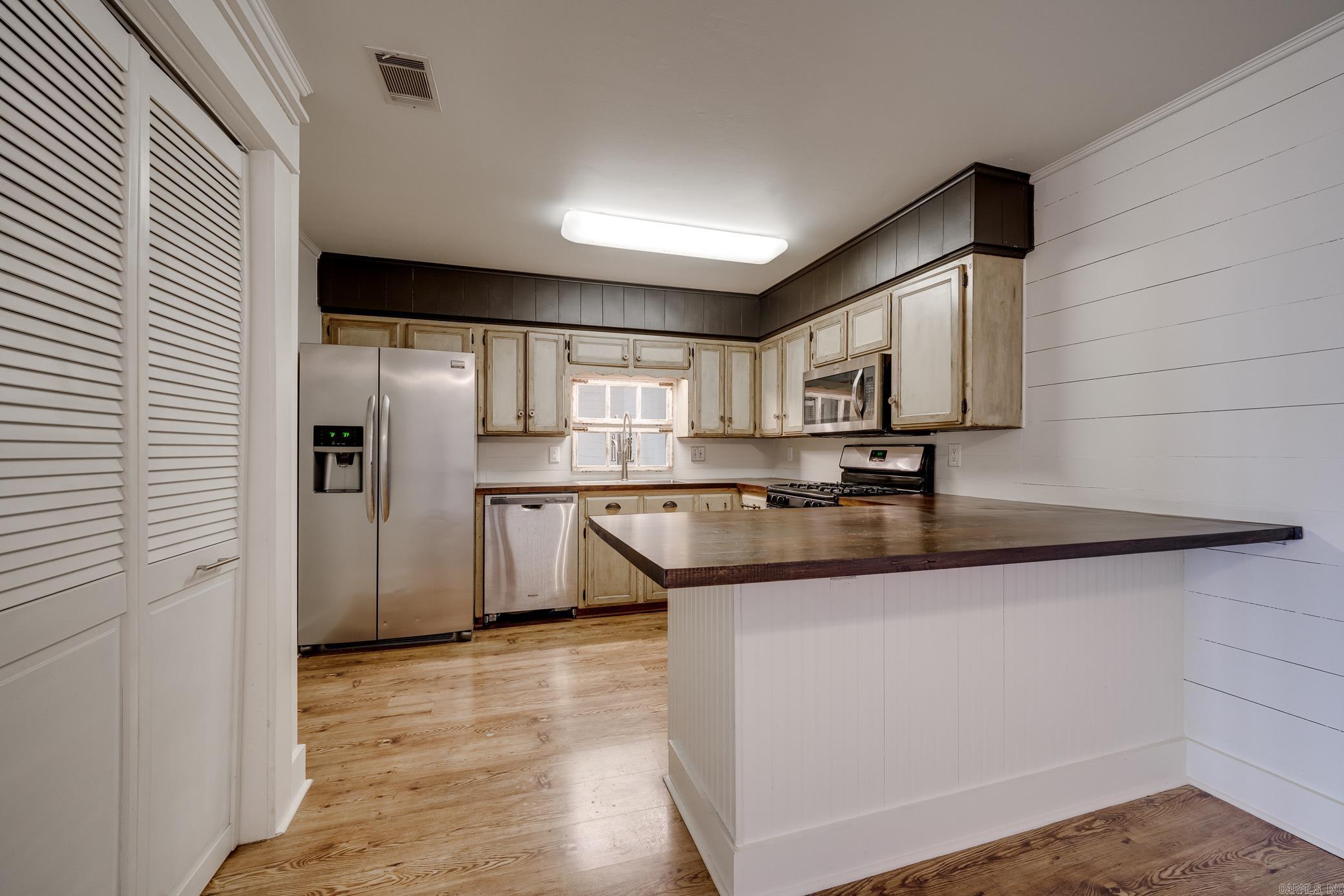 CARRIAGE COURTS - Residential