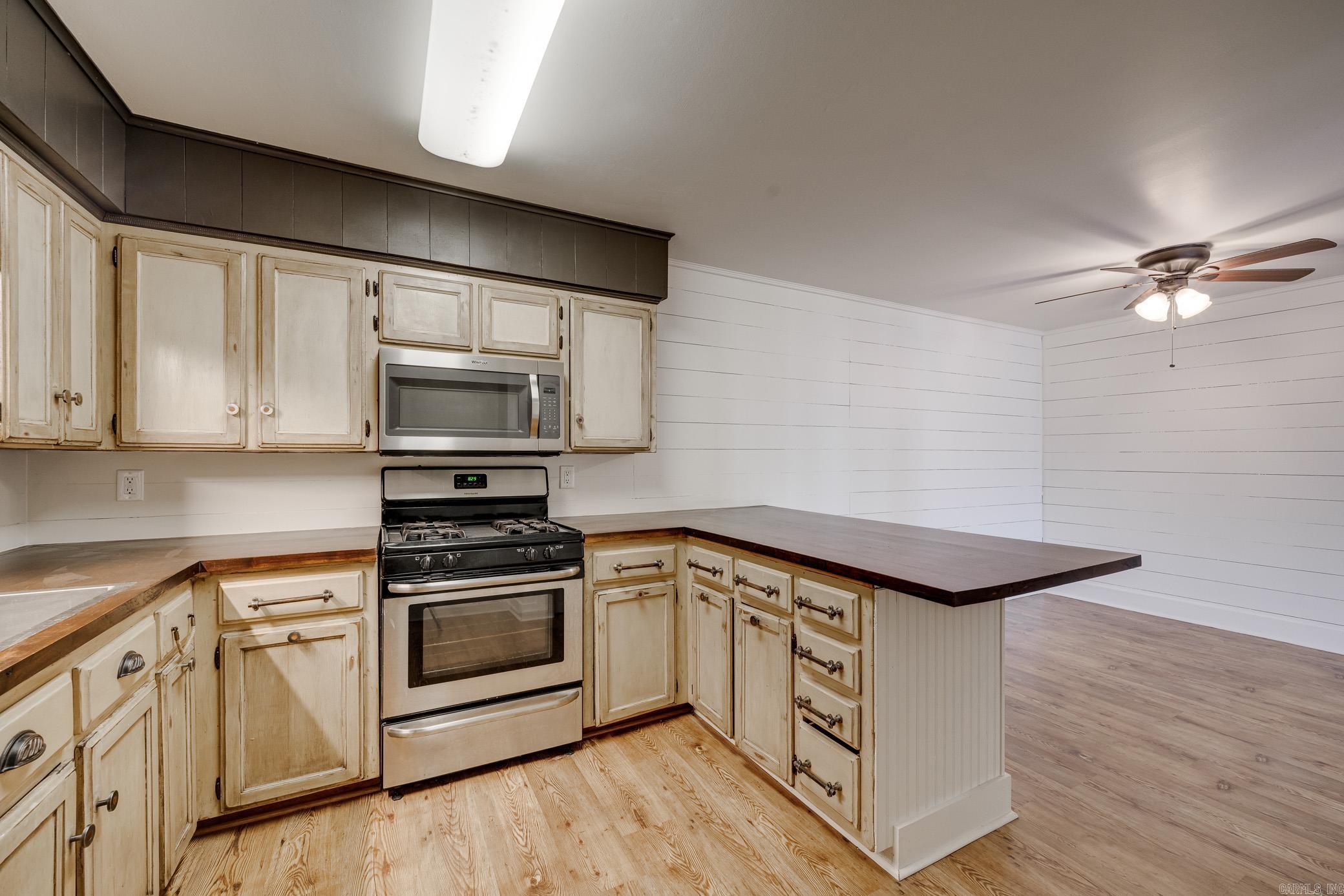 CARRIAGE COURTS - Residential