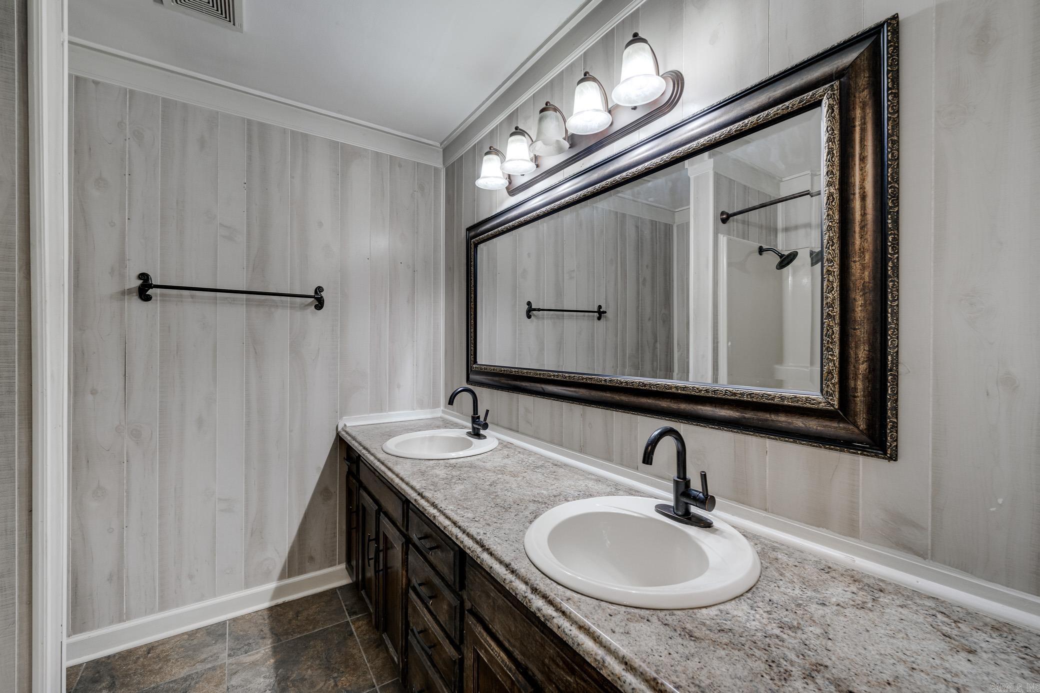 CARRIAGE COURTS - Residential