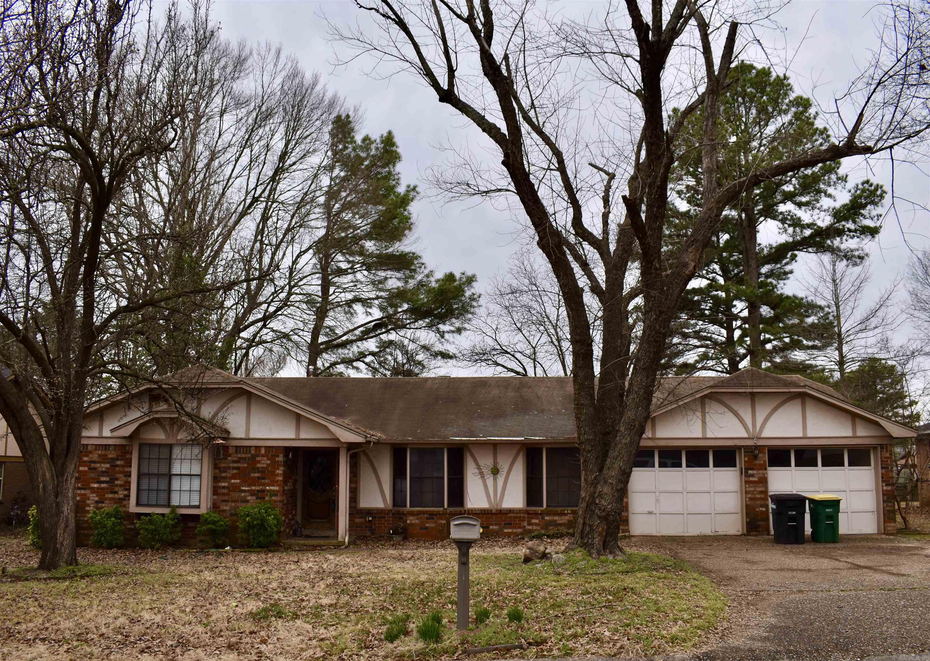 EAST MEADOW - Residential