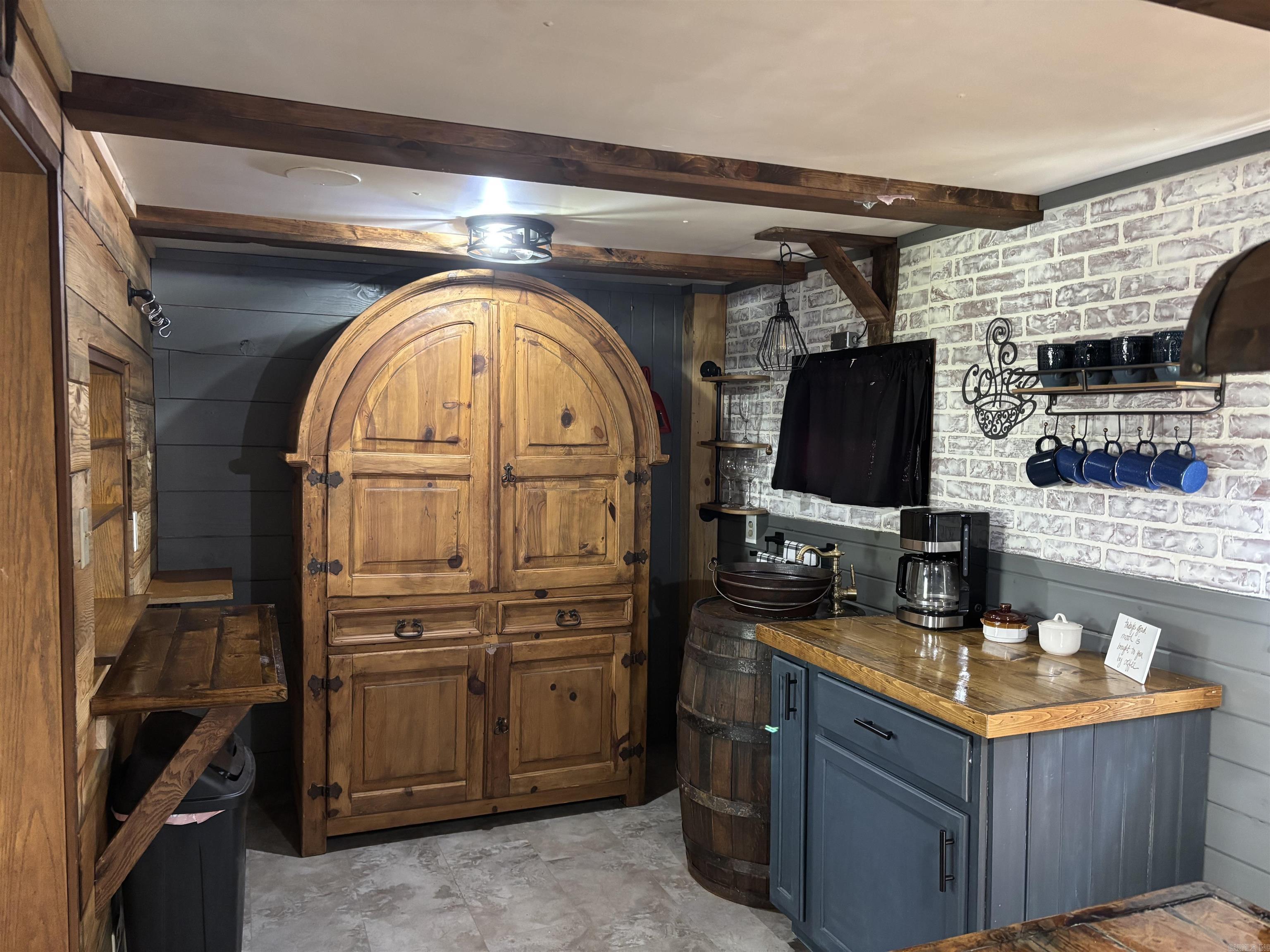 FRONTIER CANYON - LAKE - Residential