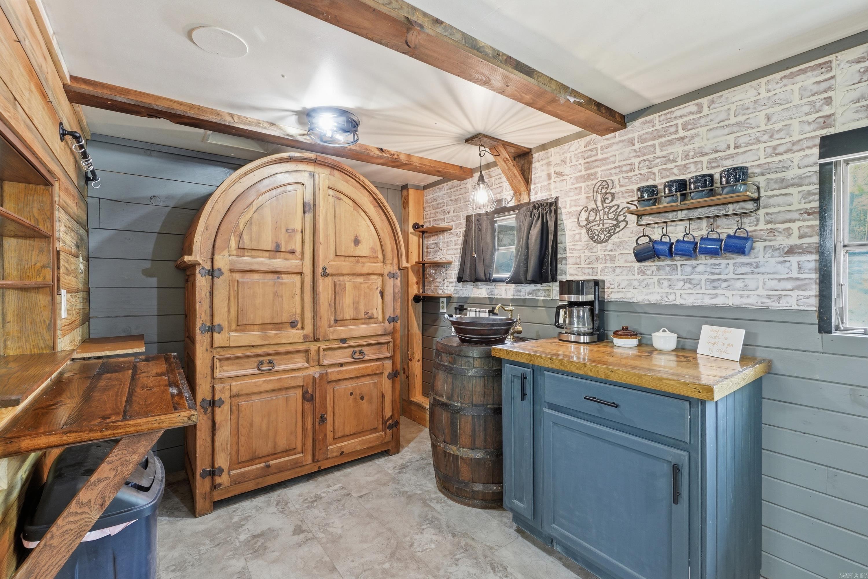 FRONTIER CANYON - LAKE - Residential