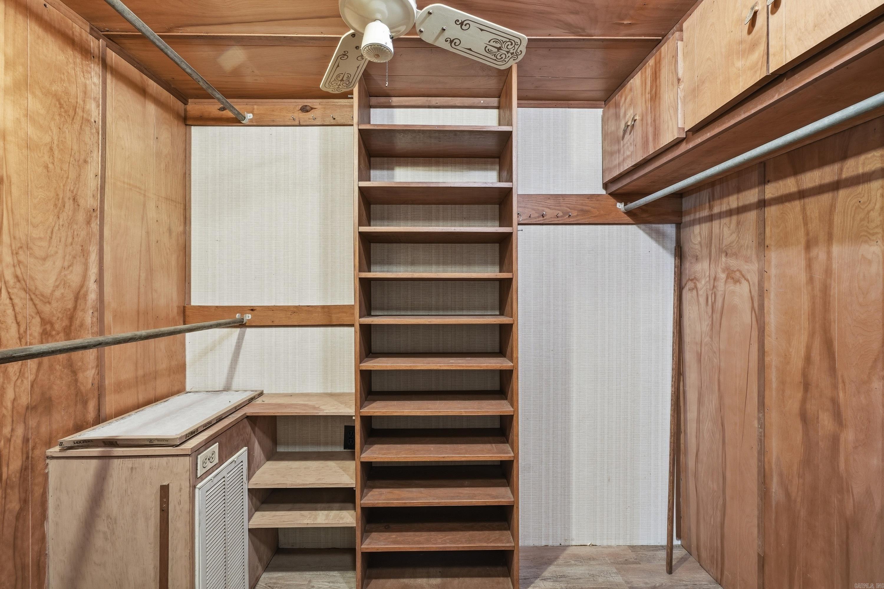 FRONTIER CANYON - LAKE - Residential