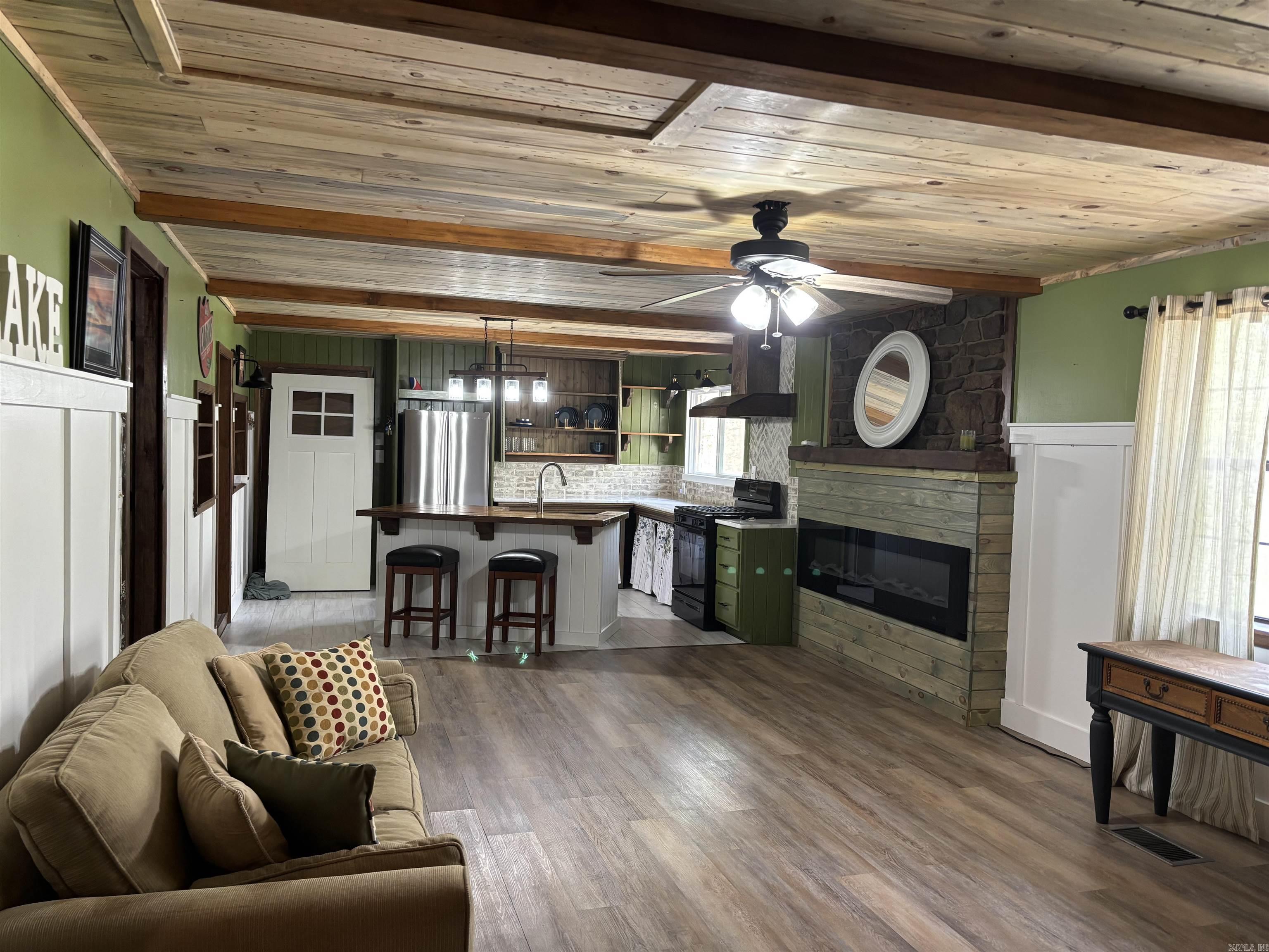 FRONTIER CANYON - LAKE - Residential