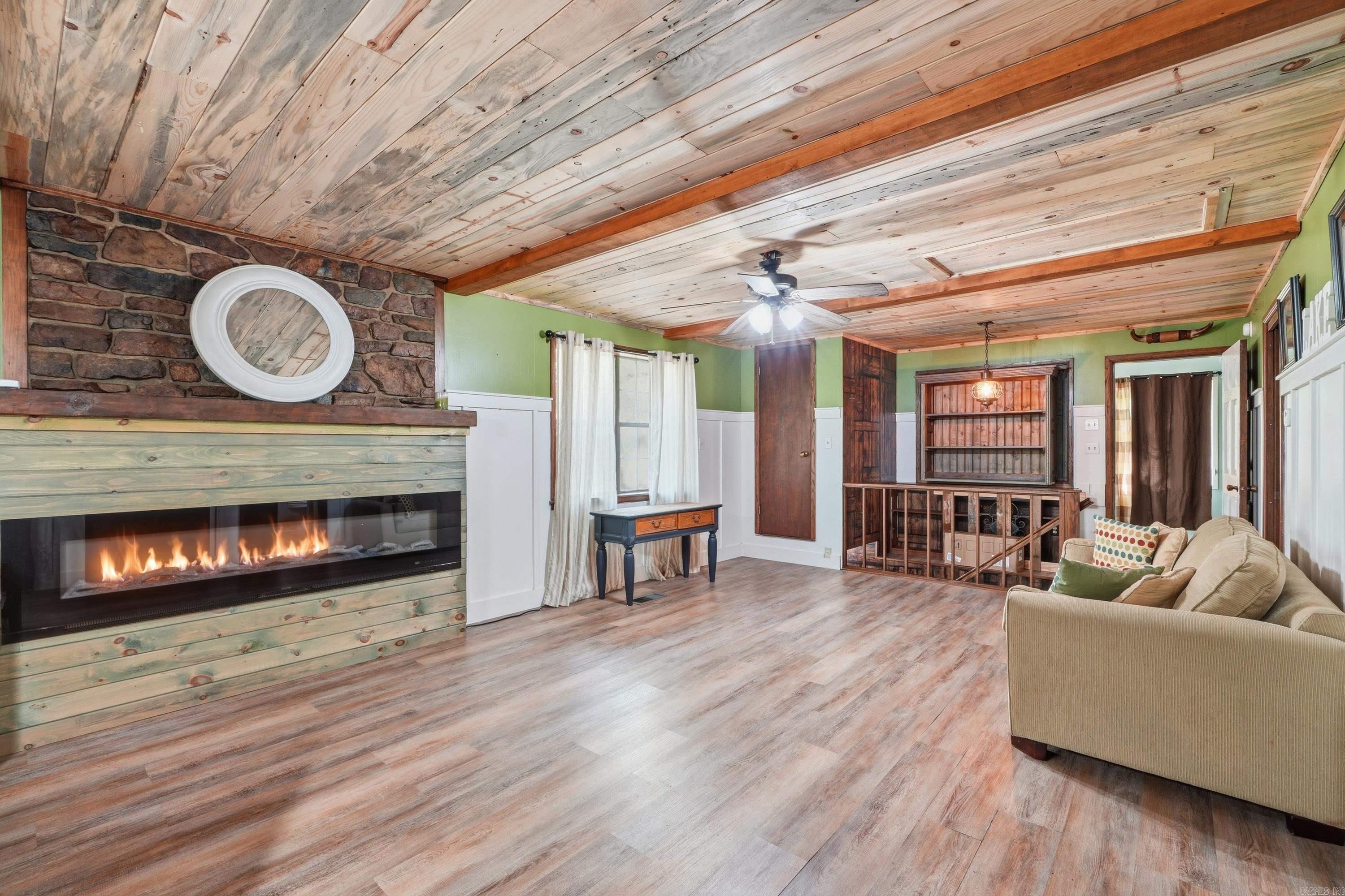 FRONTIER CANYON - LAKE - Residential