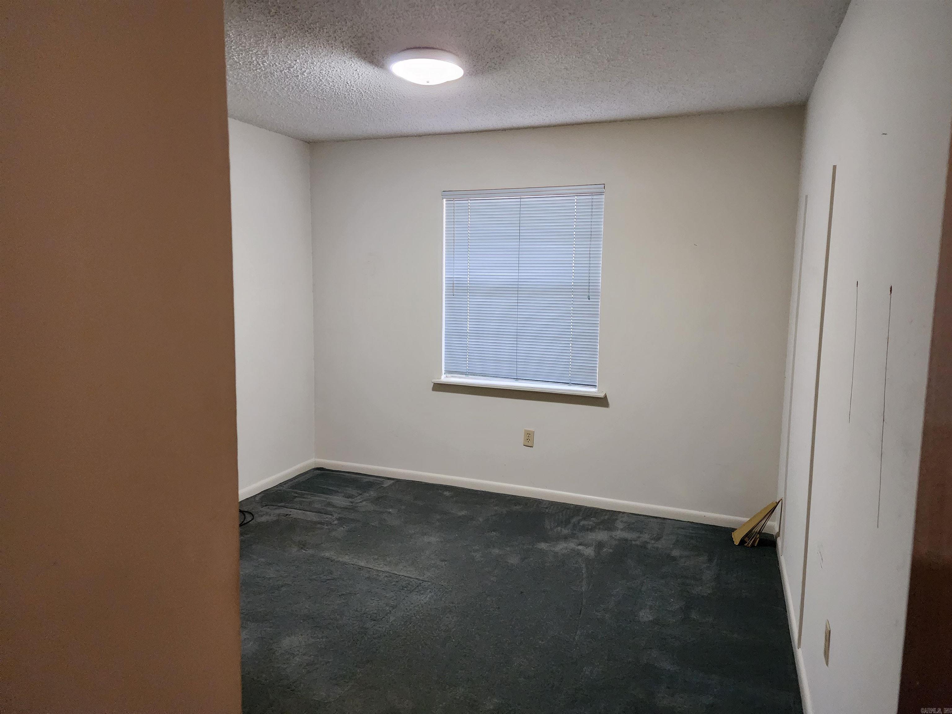 TOWN & COUNTRY - Residential