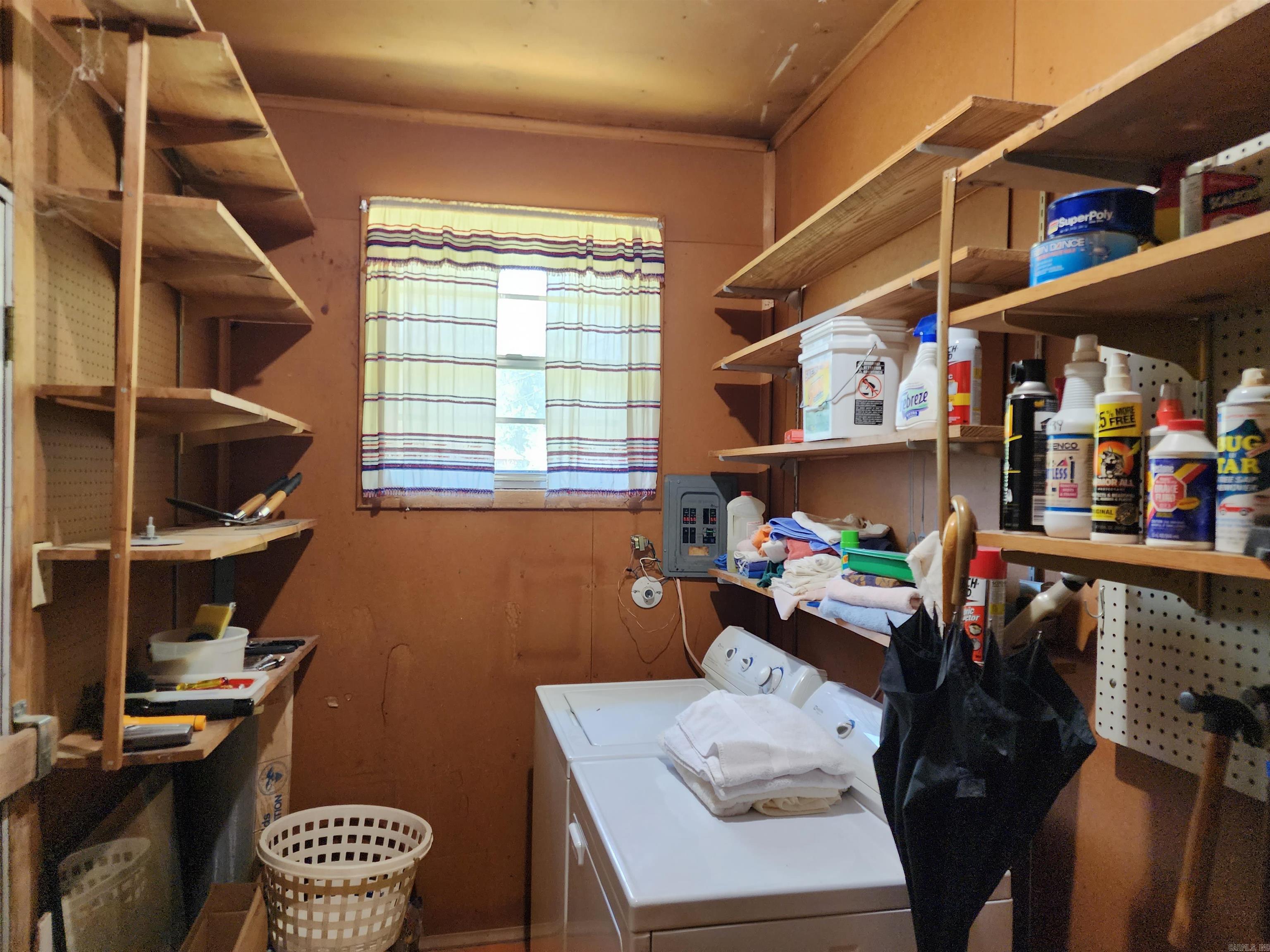 TOWN & COUNTRY - Residential