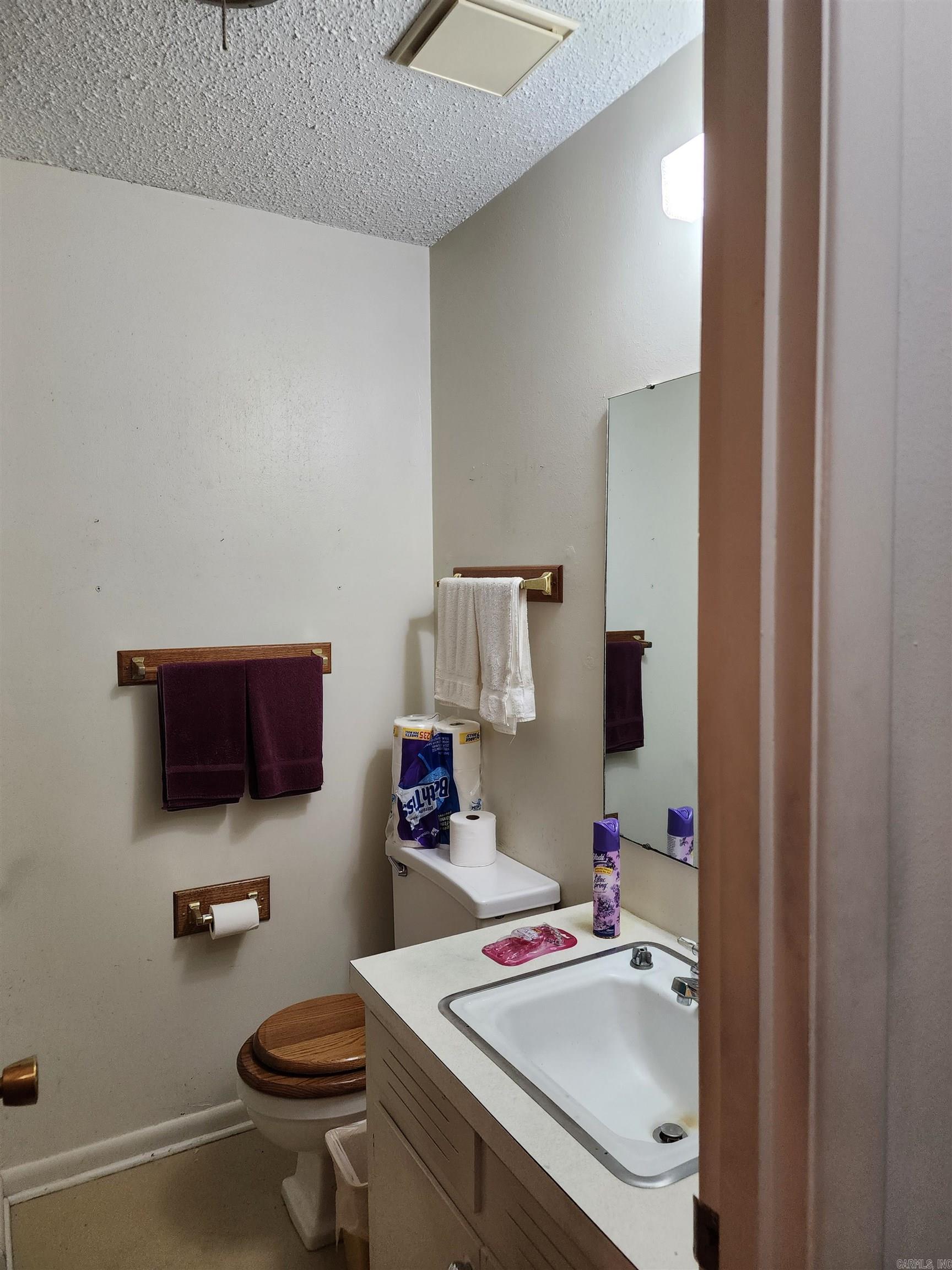 TOWN & COUNTRY - Residential