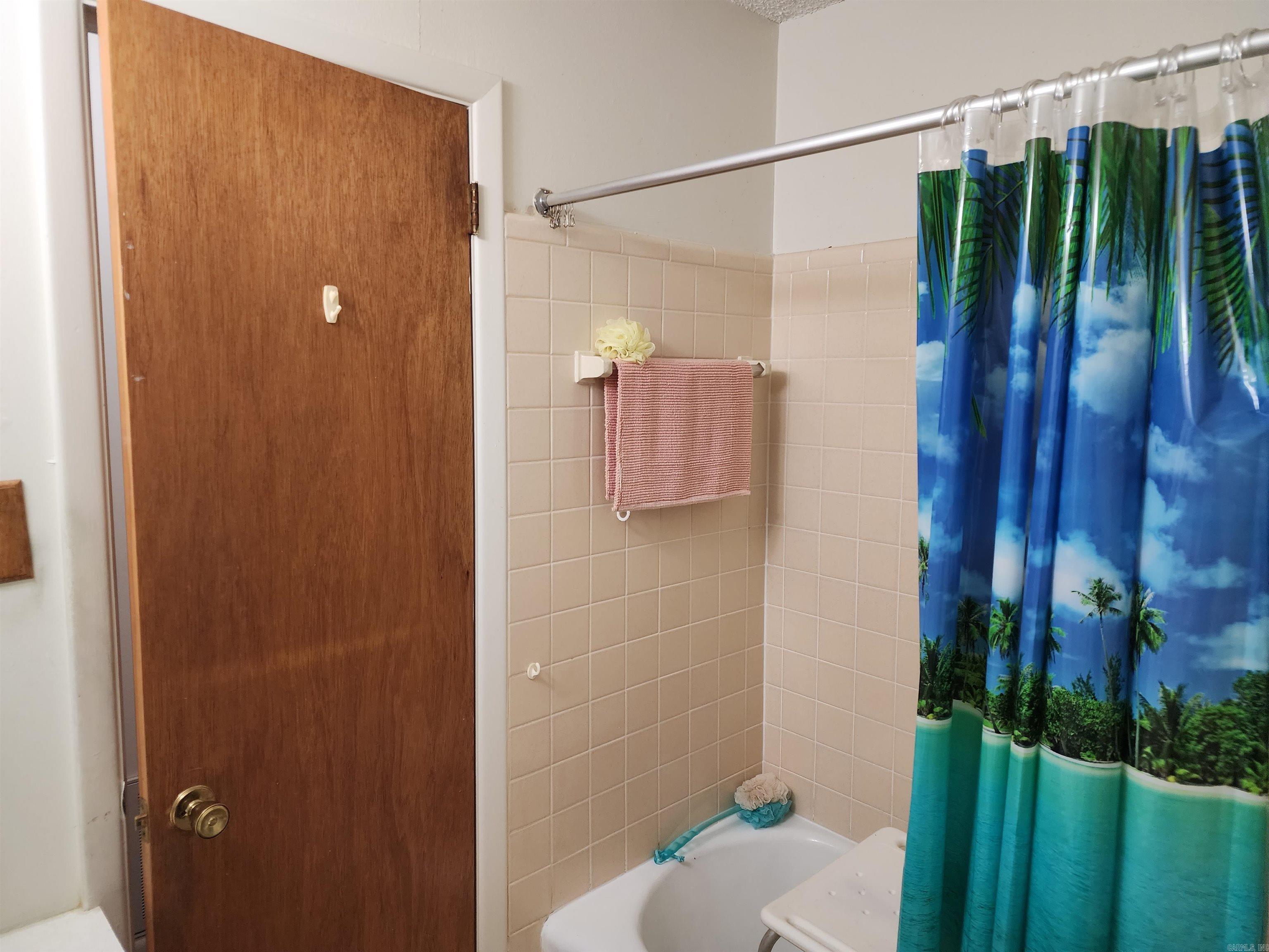 TOWN & COUNTRY - Residential