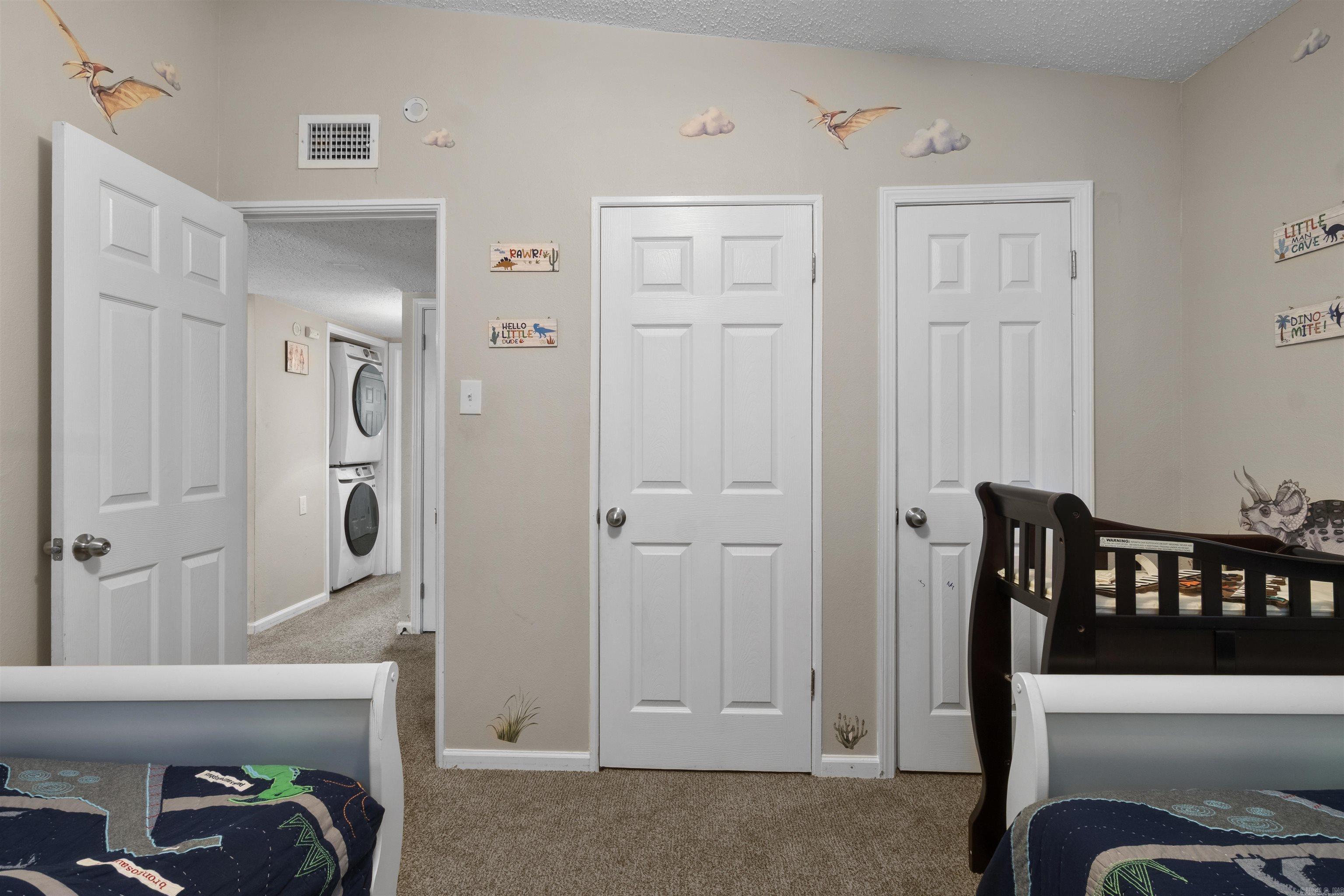 MEADOWCLIFF - Residential