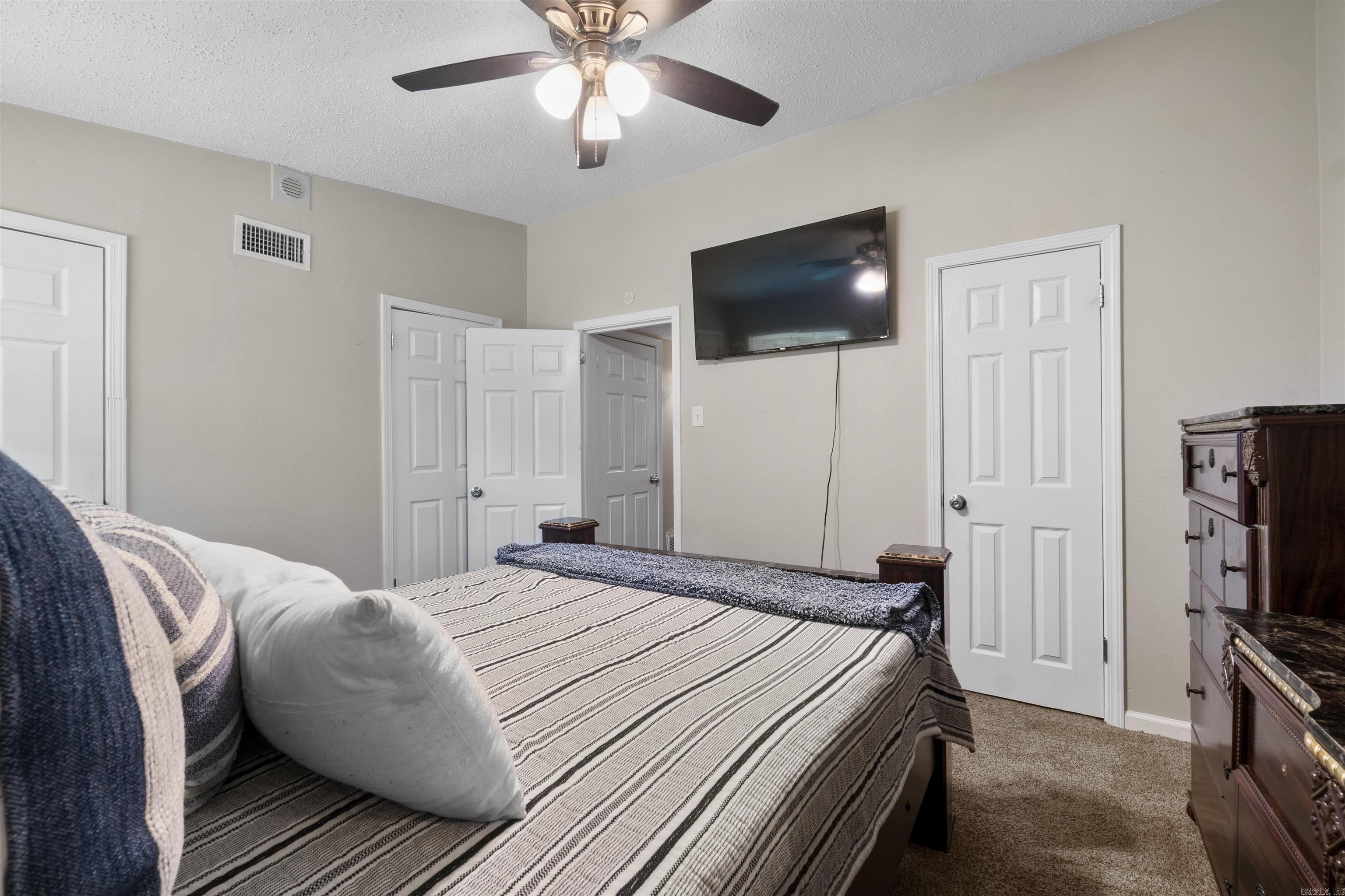 MEADOWCLIFF - Residential