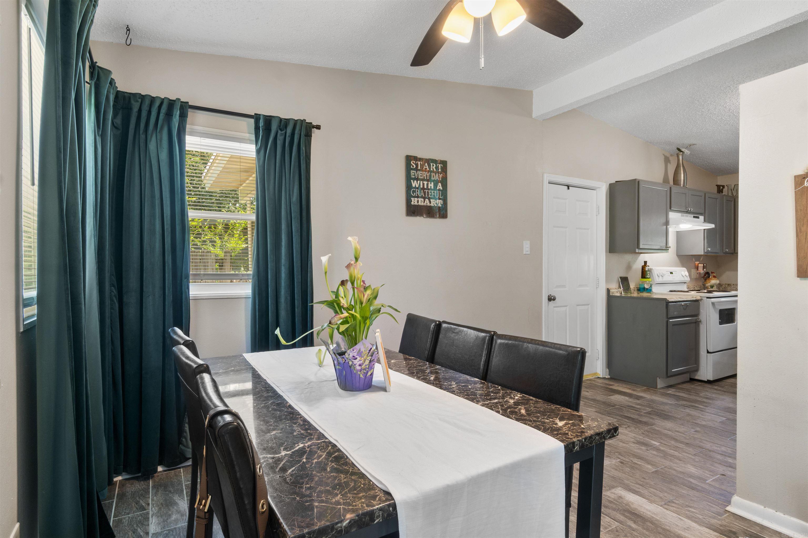 MEADOWCLIFF - Residential