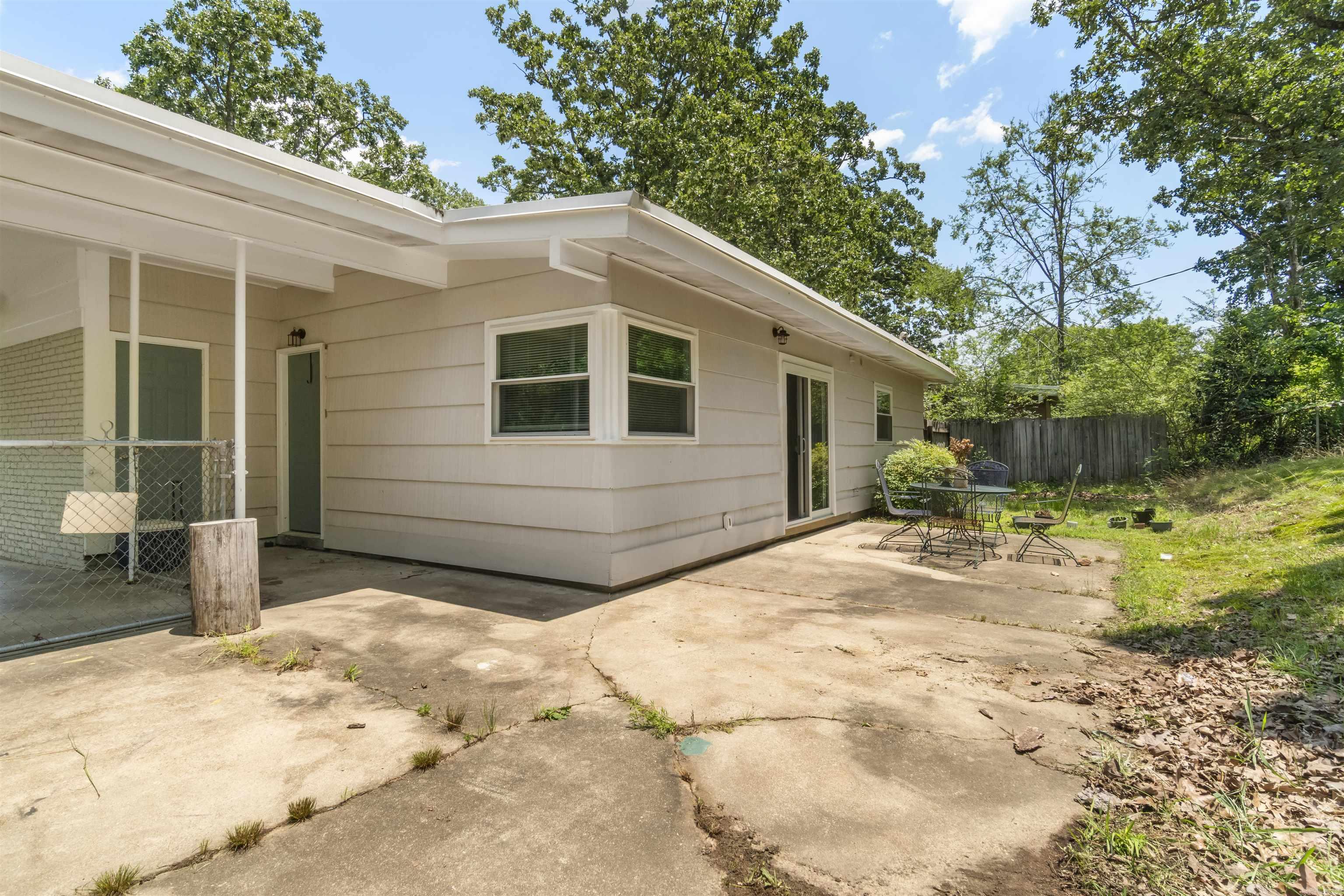 MEADOWCLIFF - Residential