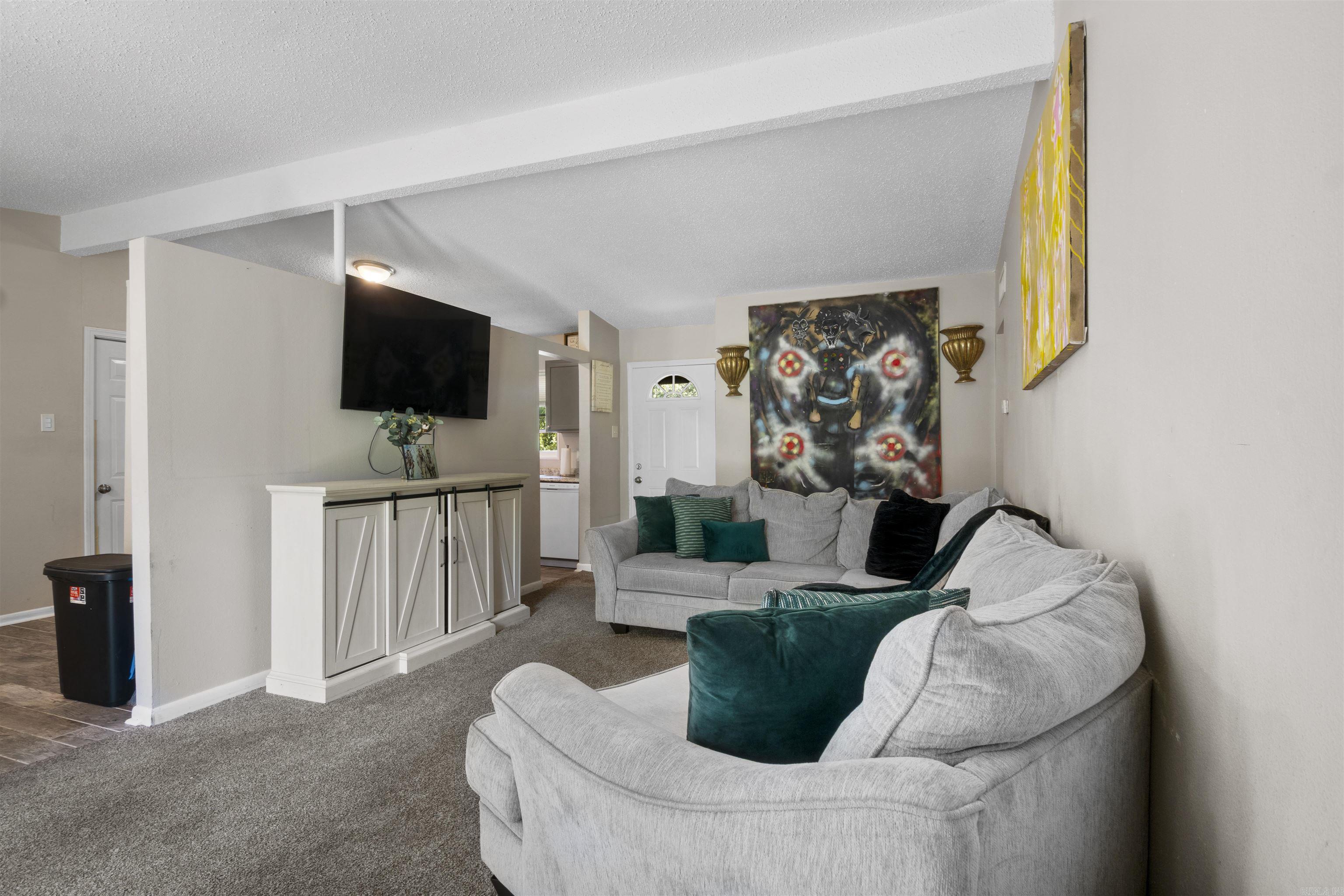 MEADOWCLIFF - Residential