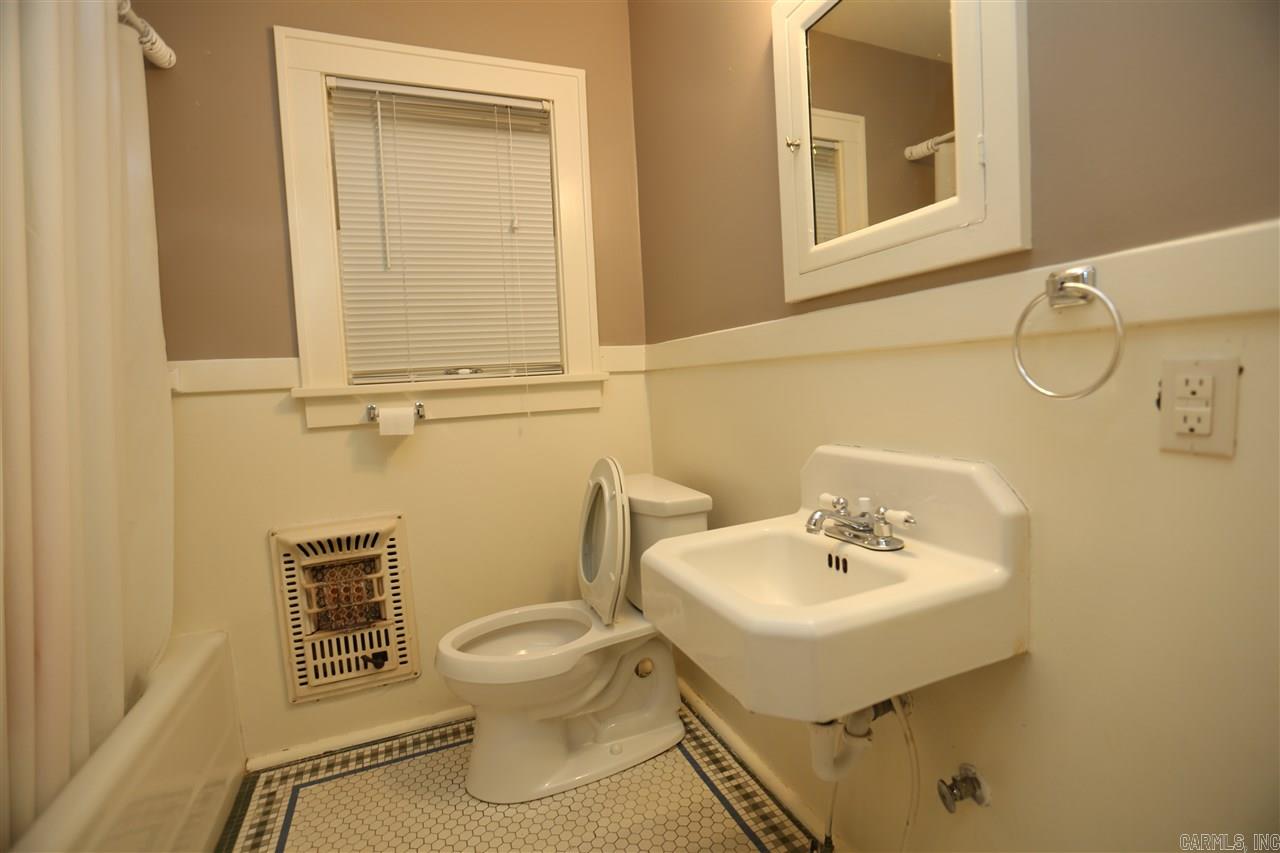 Hillcrest #1 - Residential Lease