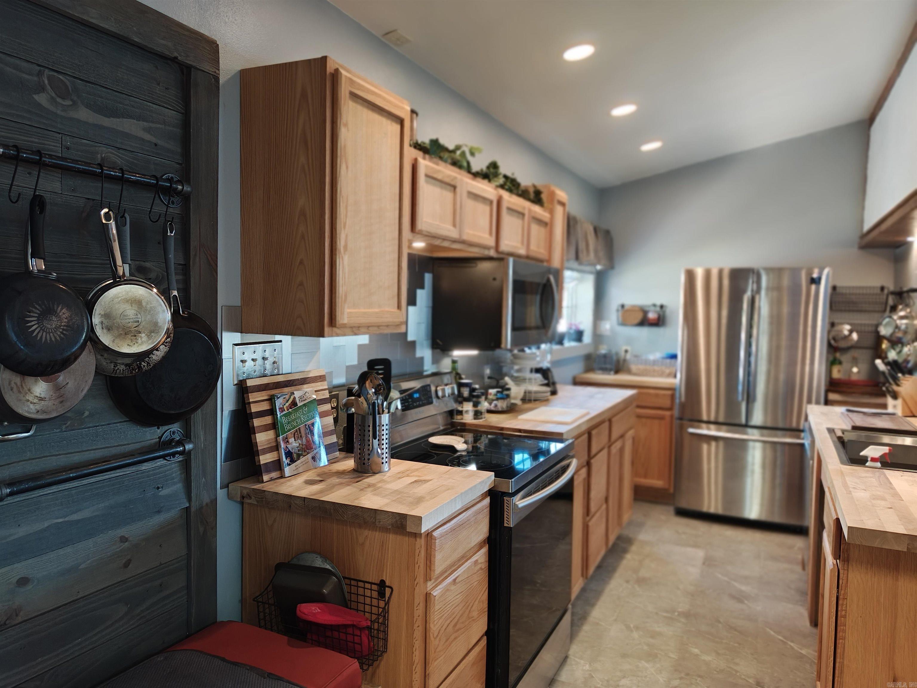 DIAMONDHEAD - Residential Lease