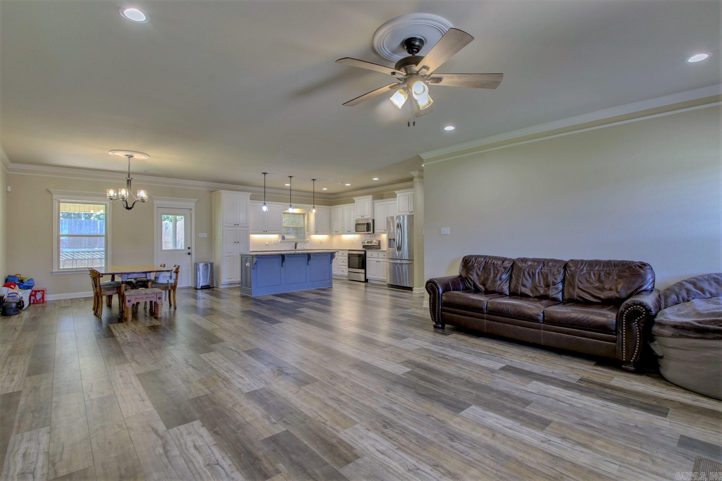 HUNTINGTON PLACE - Residential