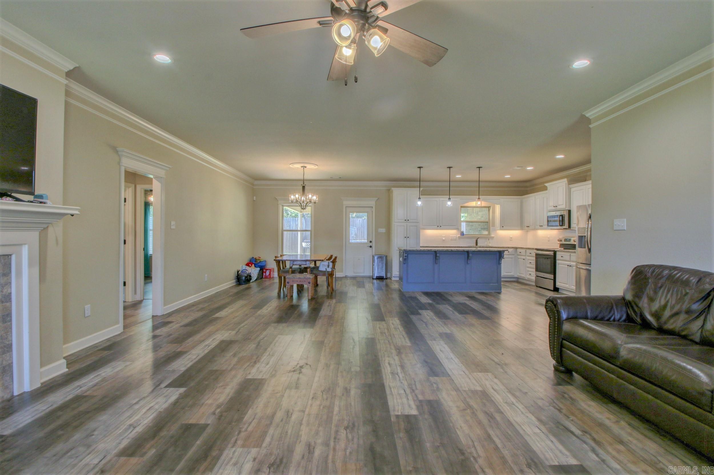 HUNTINGTON PLACE - Residential