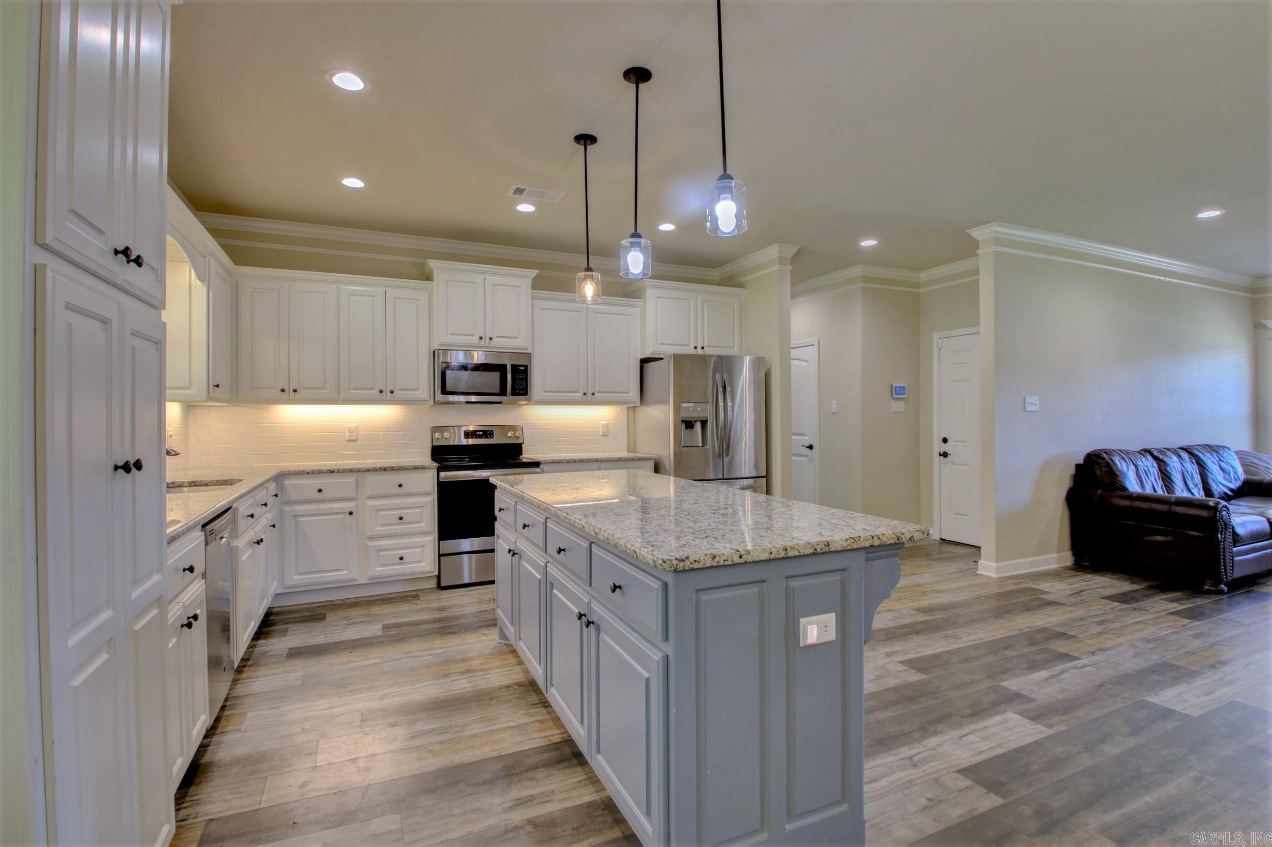 HUNTINGTON PLACE - Residential