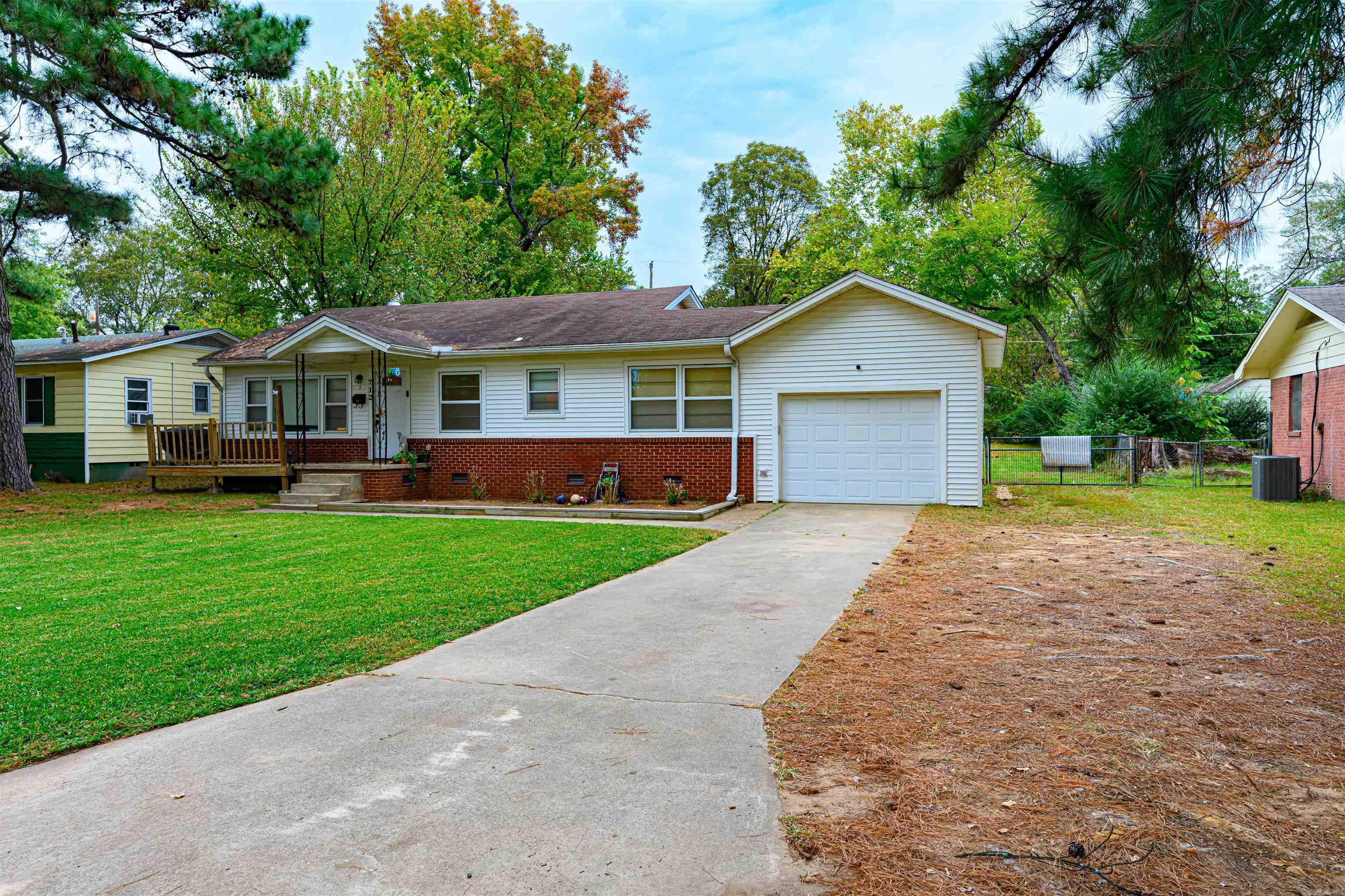 BRADENS ADDN TO JACK - Residential