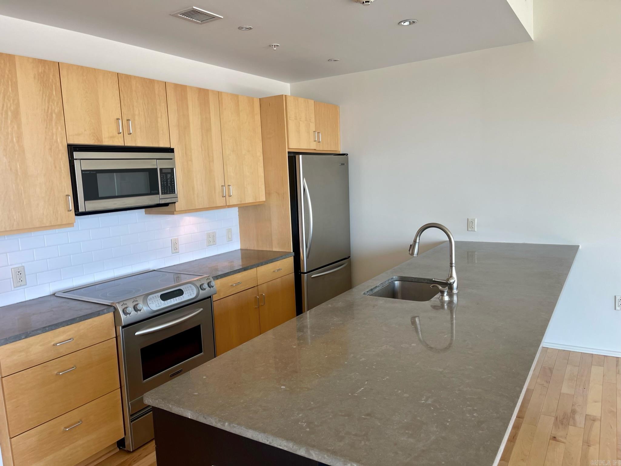 300 HPR - Residential Lease