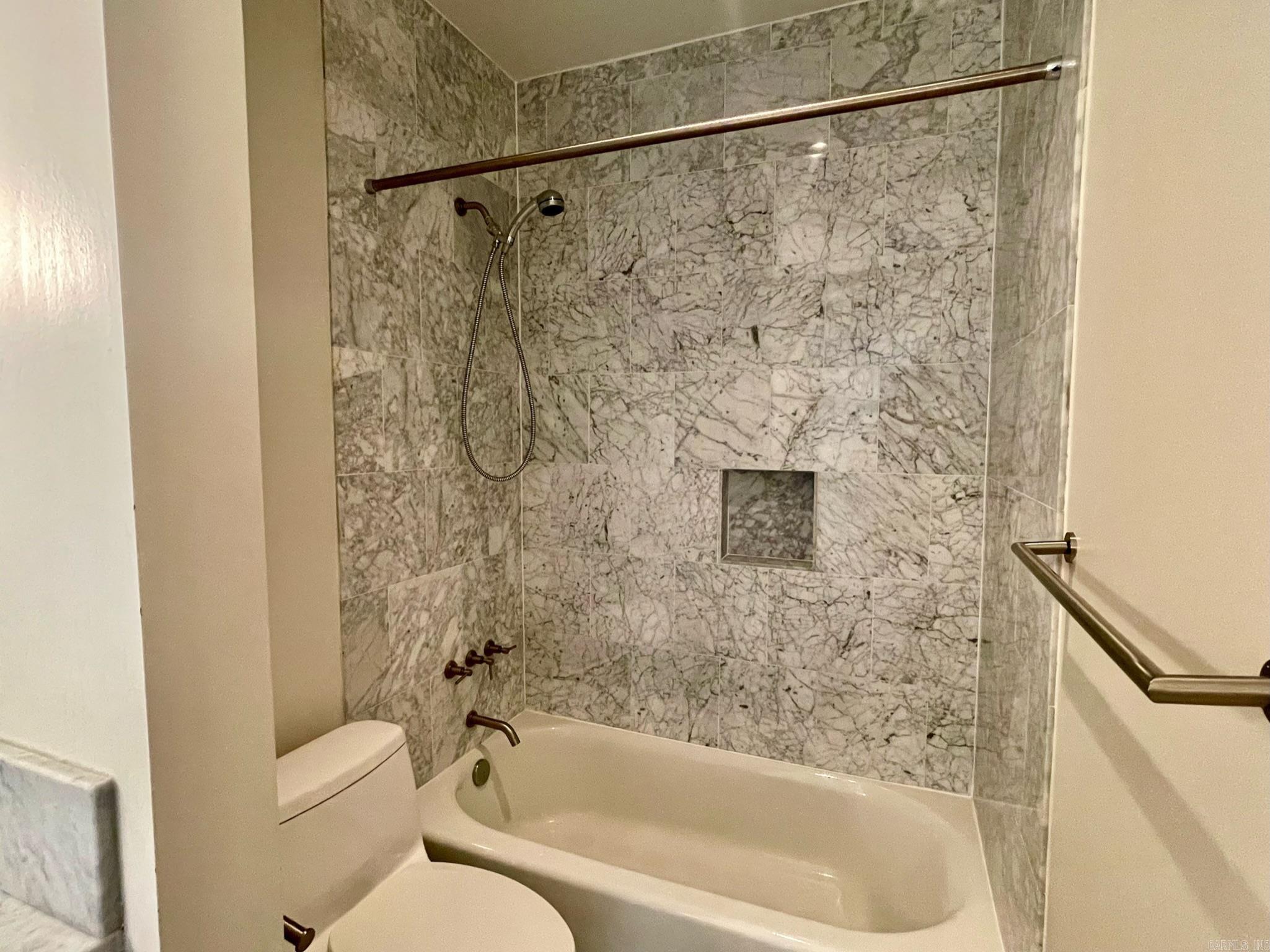 300 HPR - Residential Lease