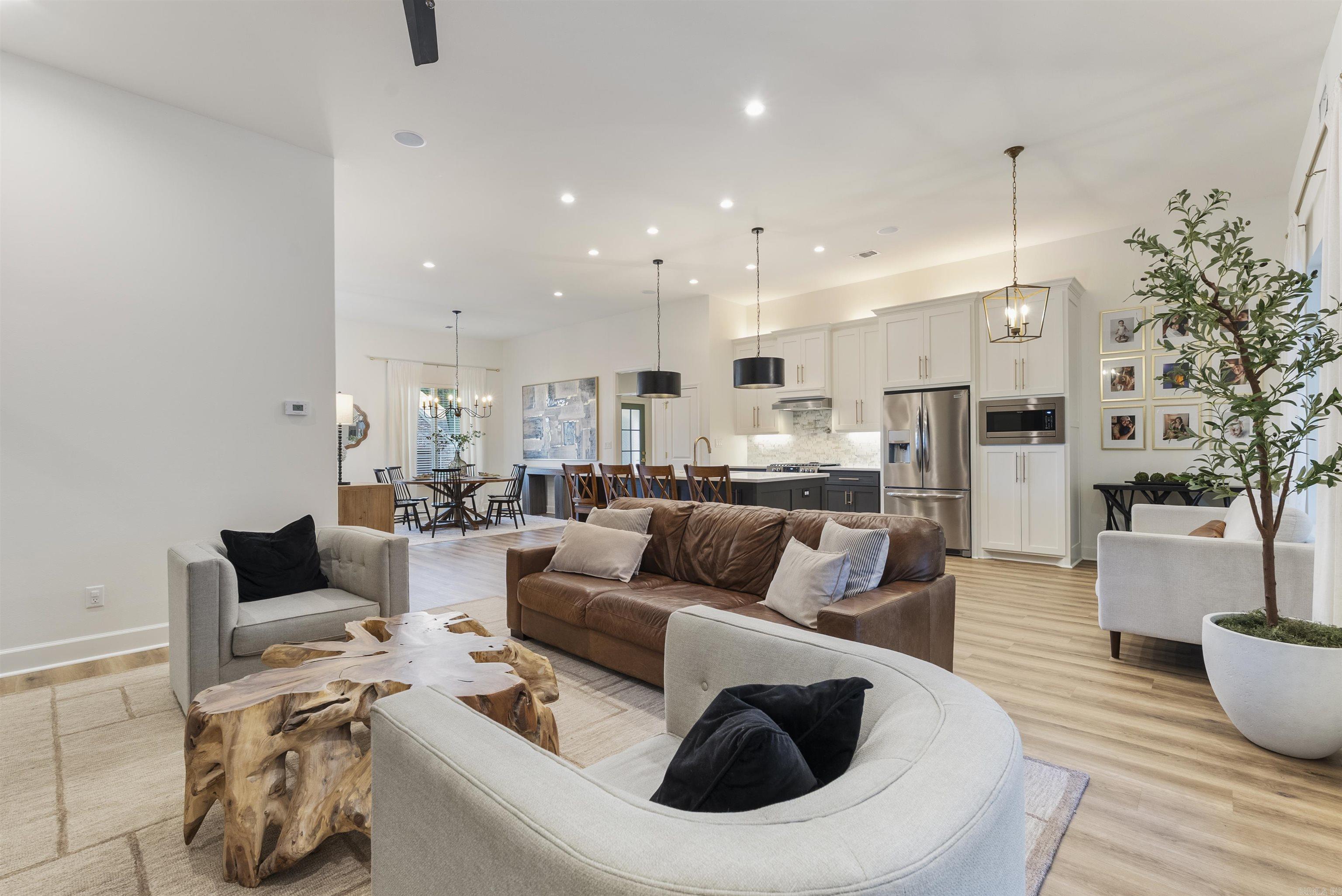 CHENAL VALLEY CHALLAIN PLACE - Residential