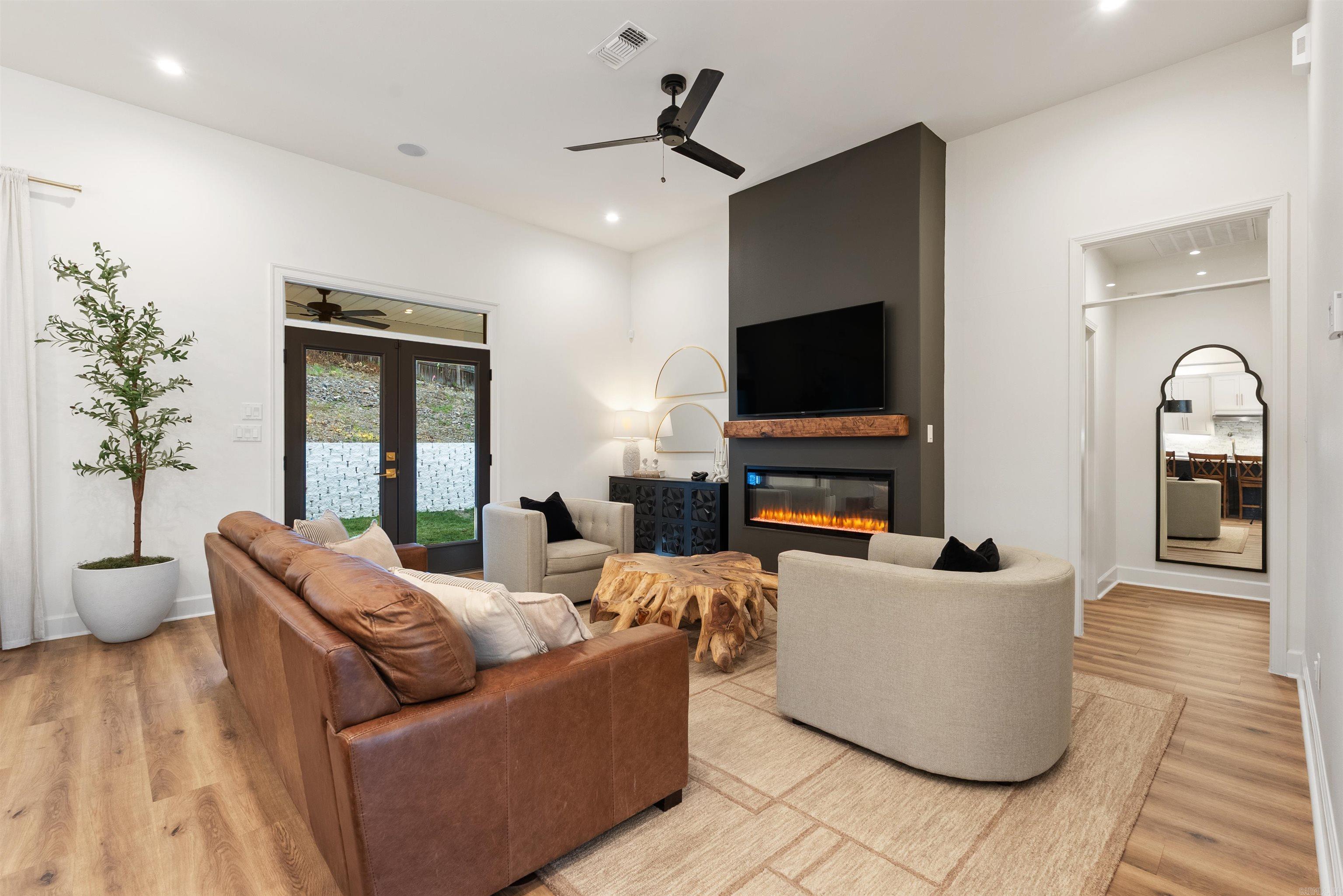 CHENAL VALLEY CHALLAIN PLACE - Residential