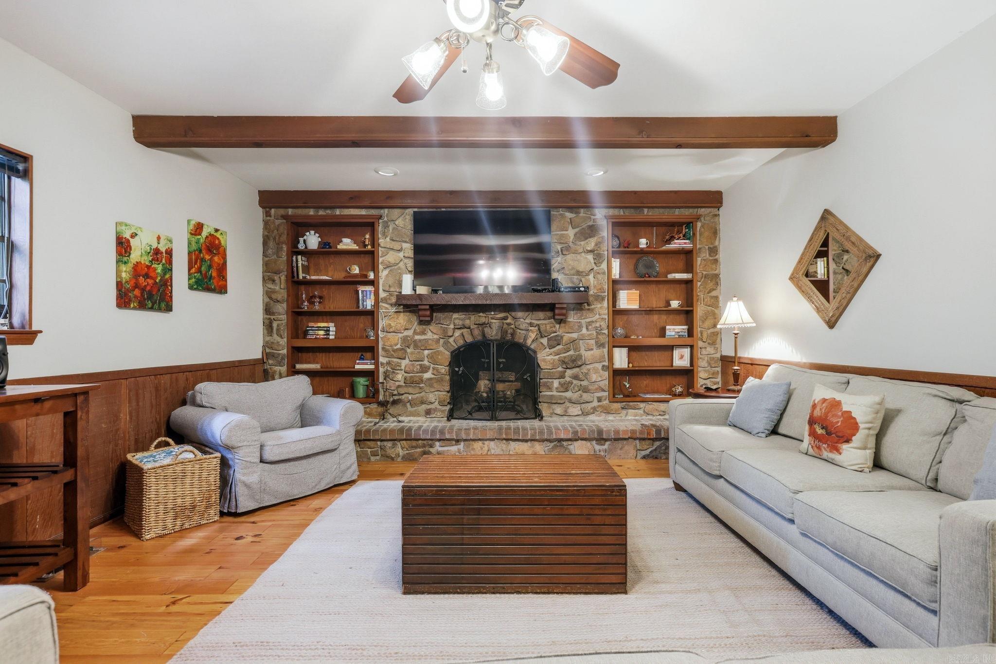 COLONY WEST - Residential