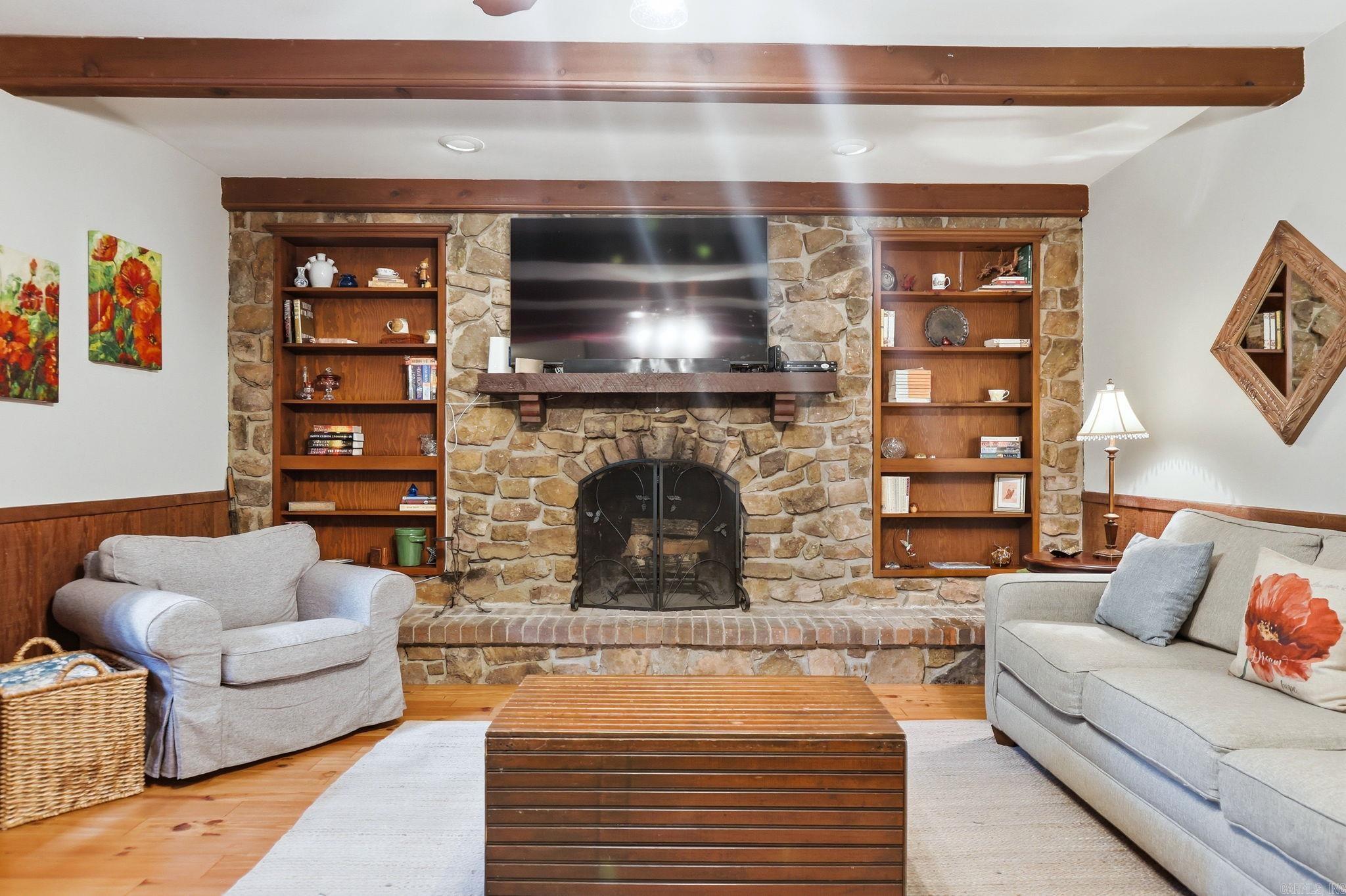 COLONY WEST - Residential
