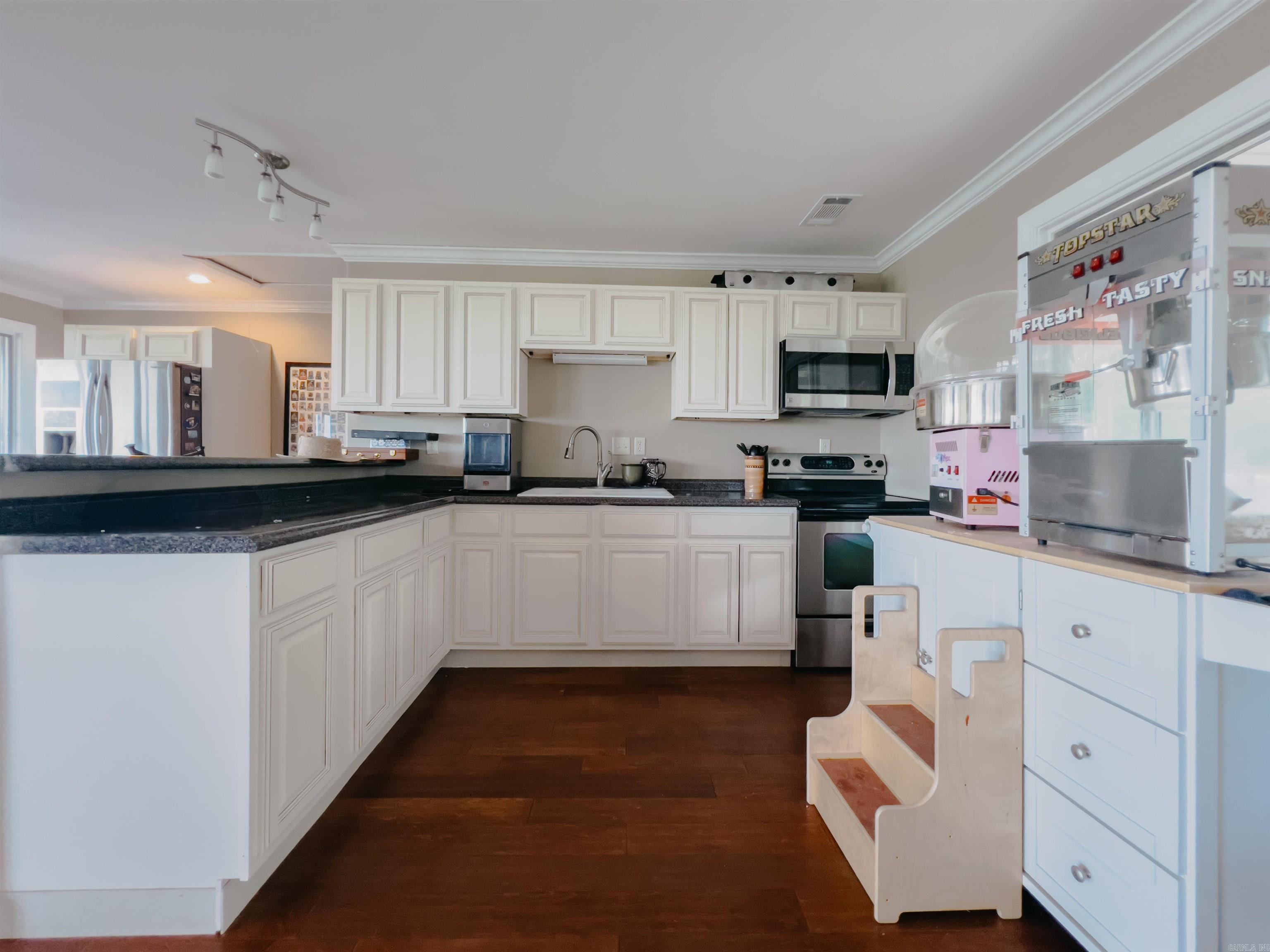 SOUTHRIDGE ESTATES SUBDIVISION - Residential