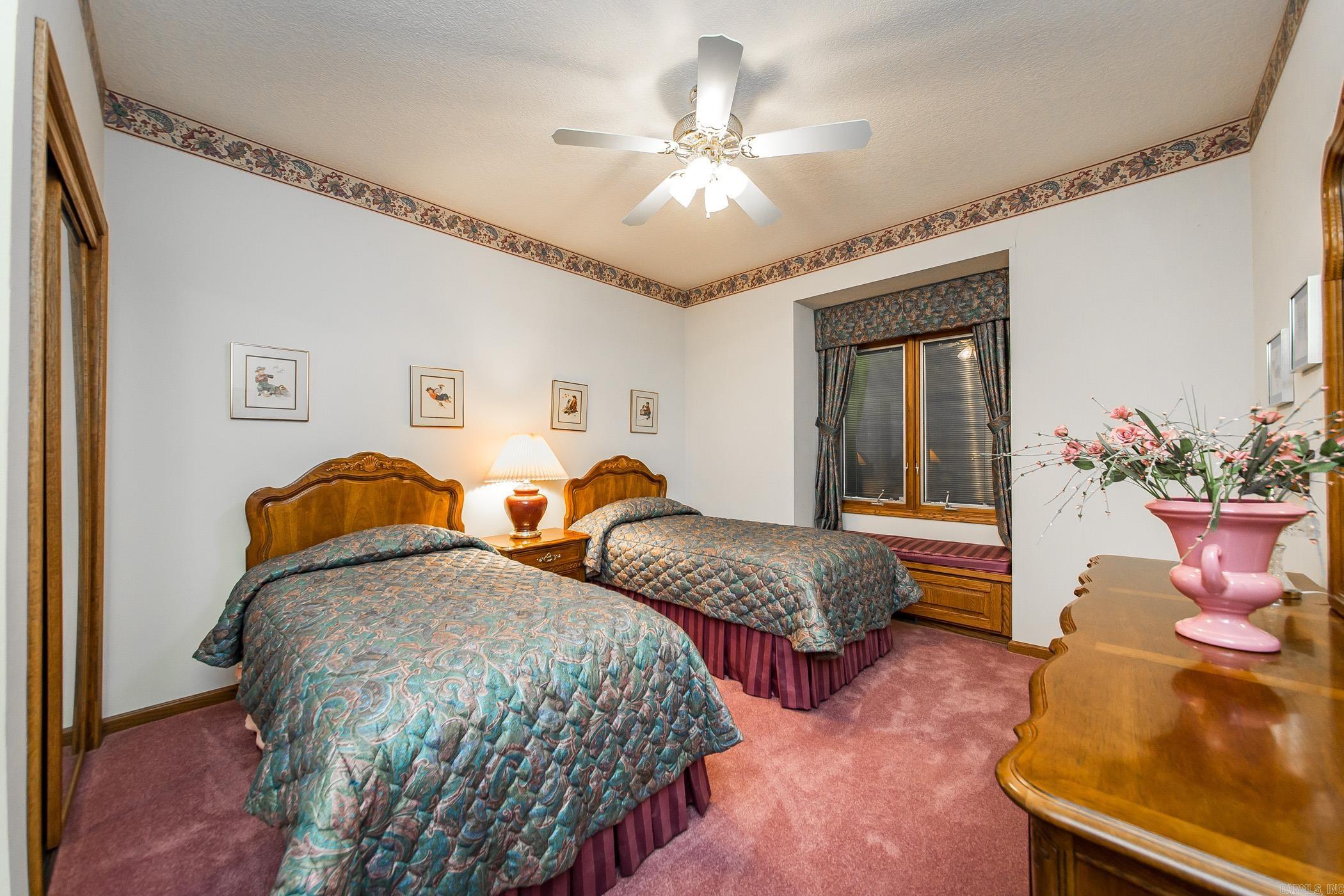 Oak Ridge - Residential