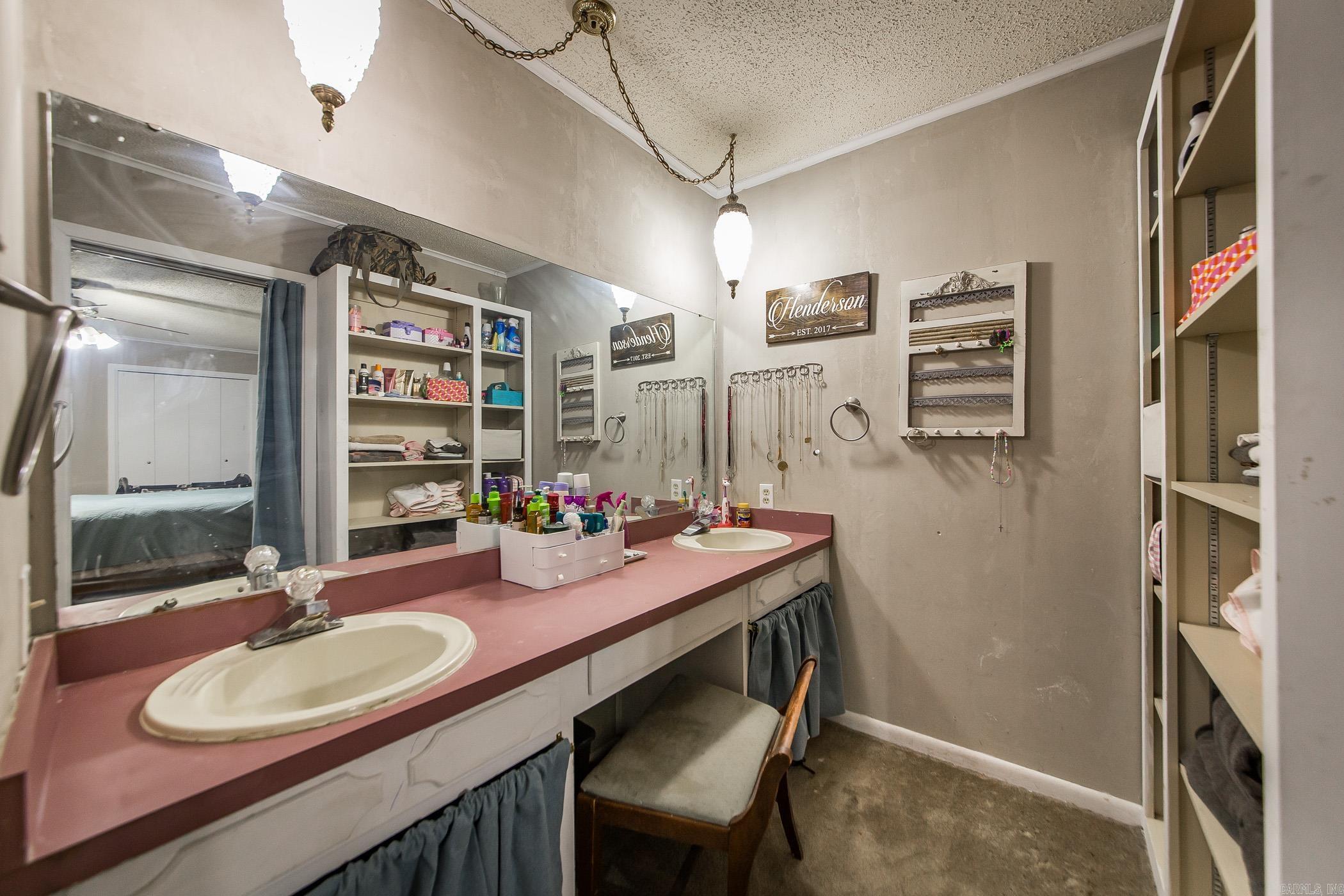 WOODWARD - Residential