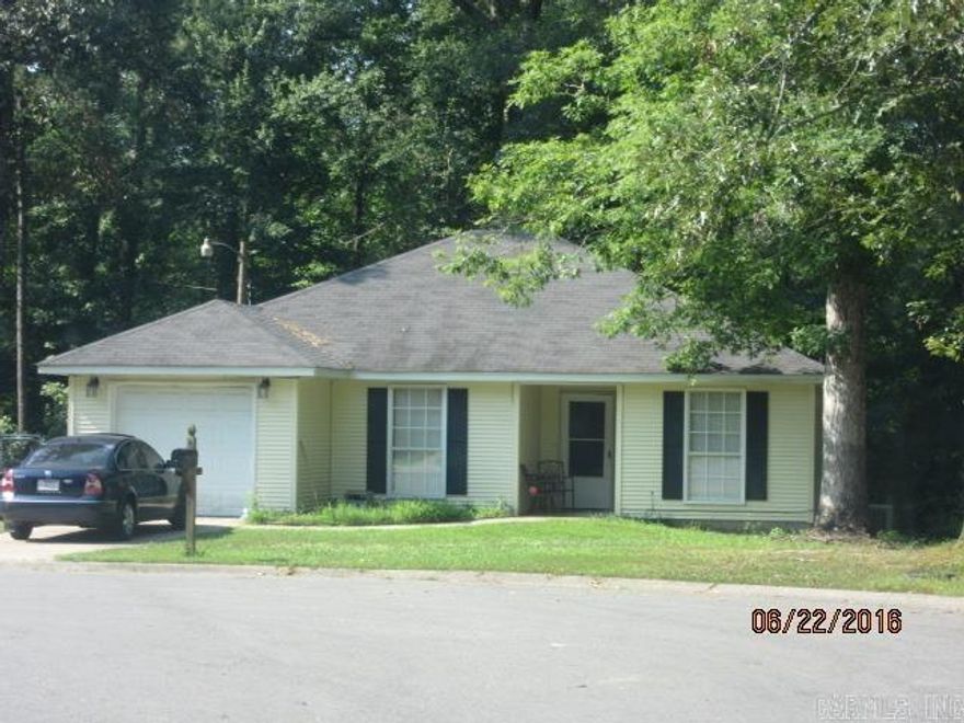 nice home for you and/or your family; easy access to I-530; about 10 minutes out of downtown Little rock.