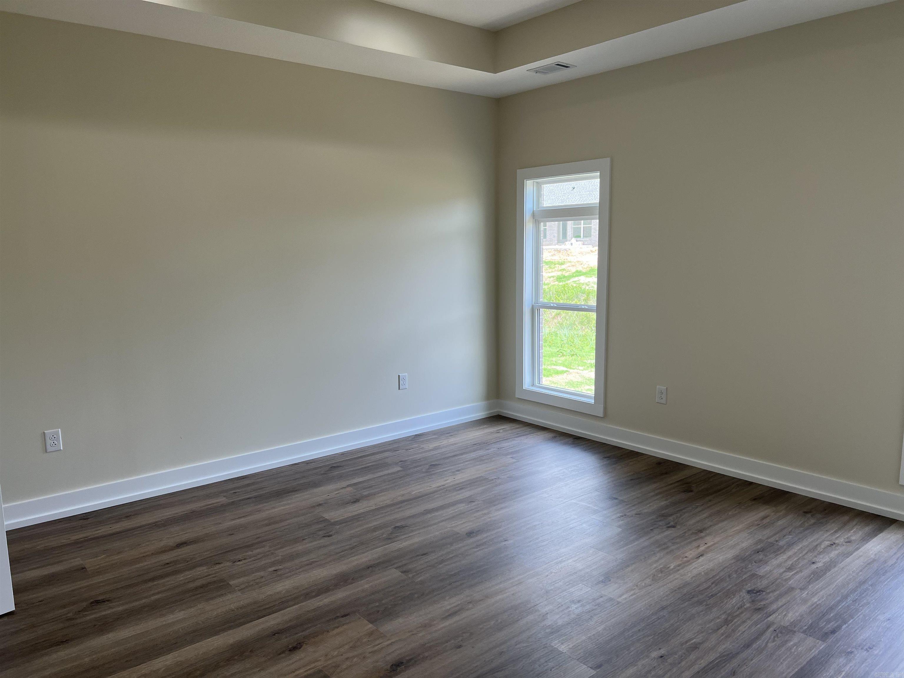 SIERRA HILLS - Residential