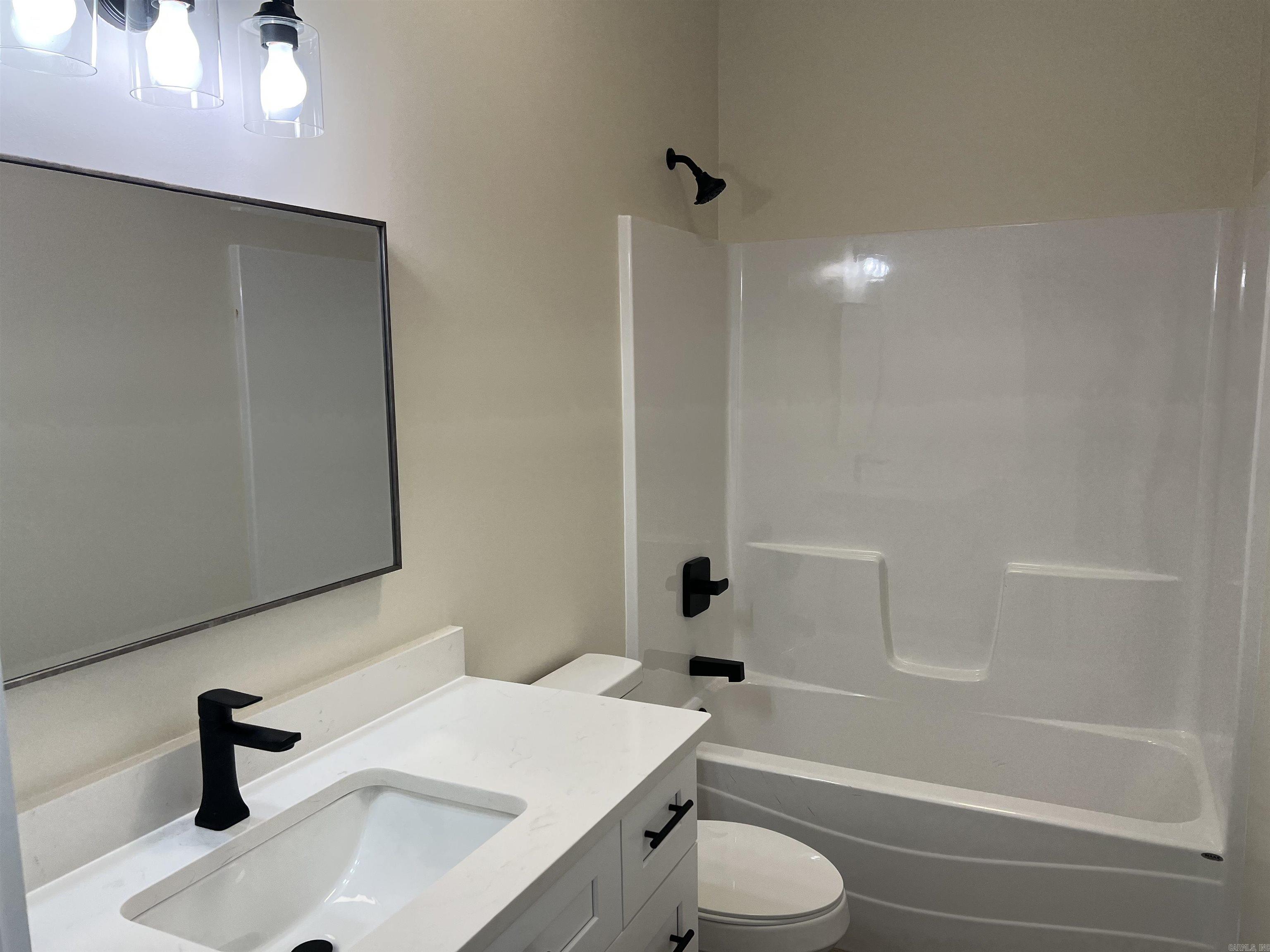 SIERRA HILLS - Residential