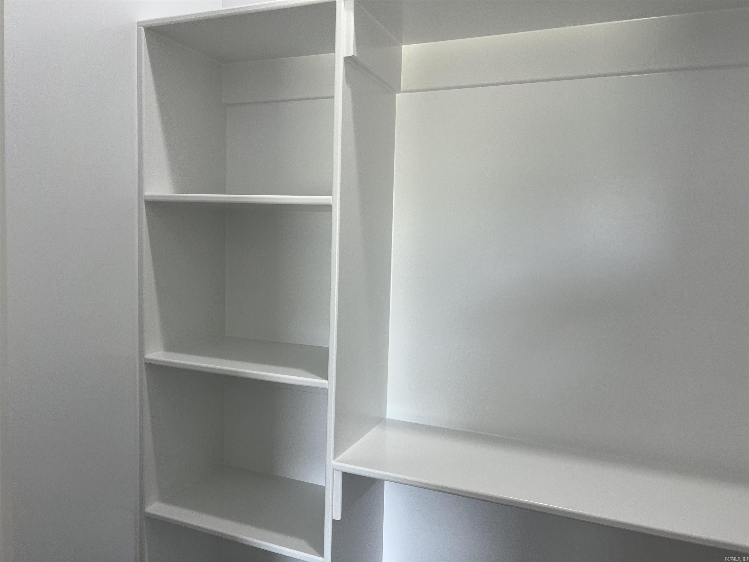 SIERRA HILLS - Residential