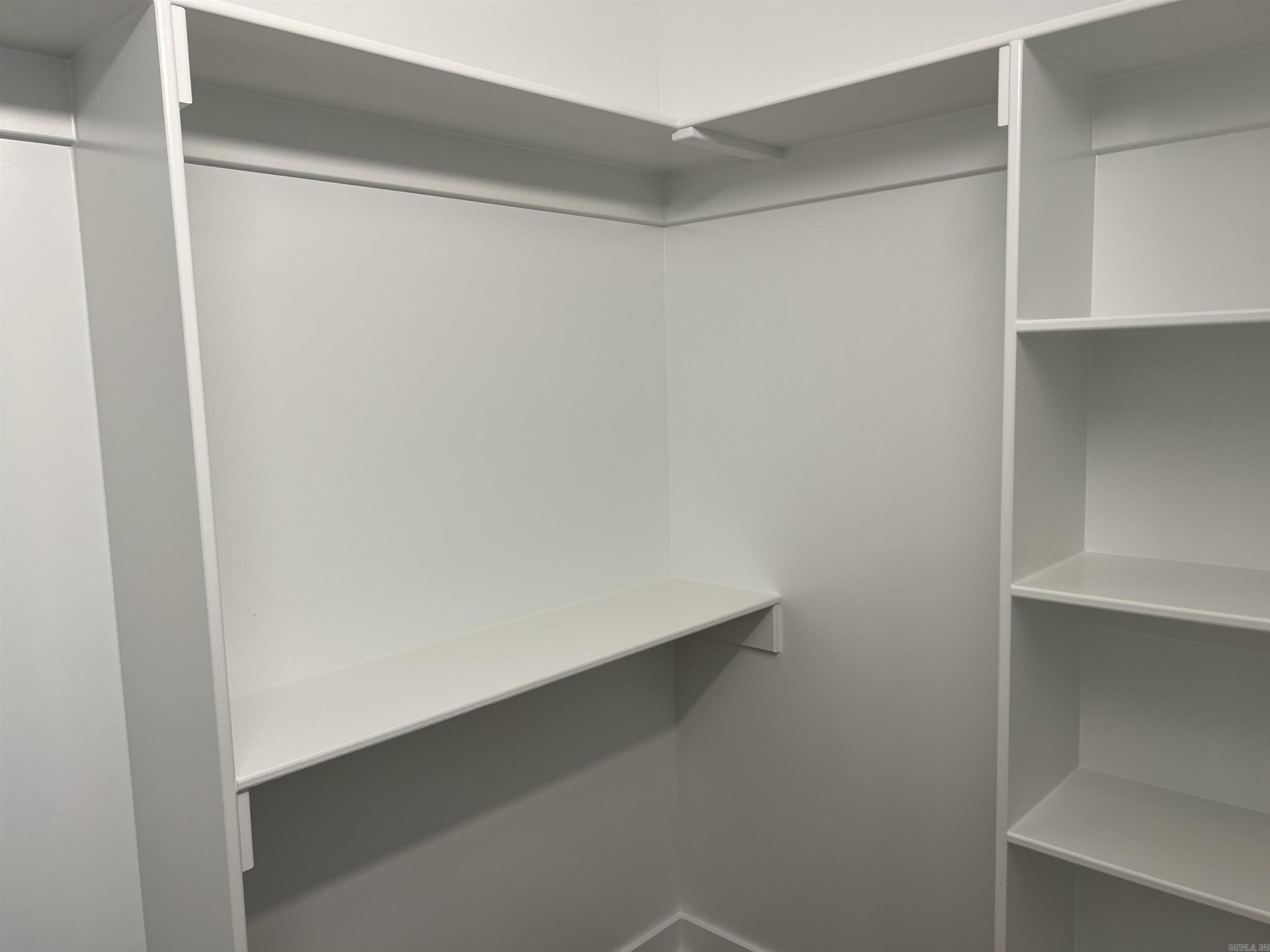 SIERRA HILLS - Residential